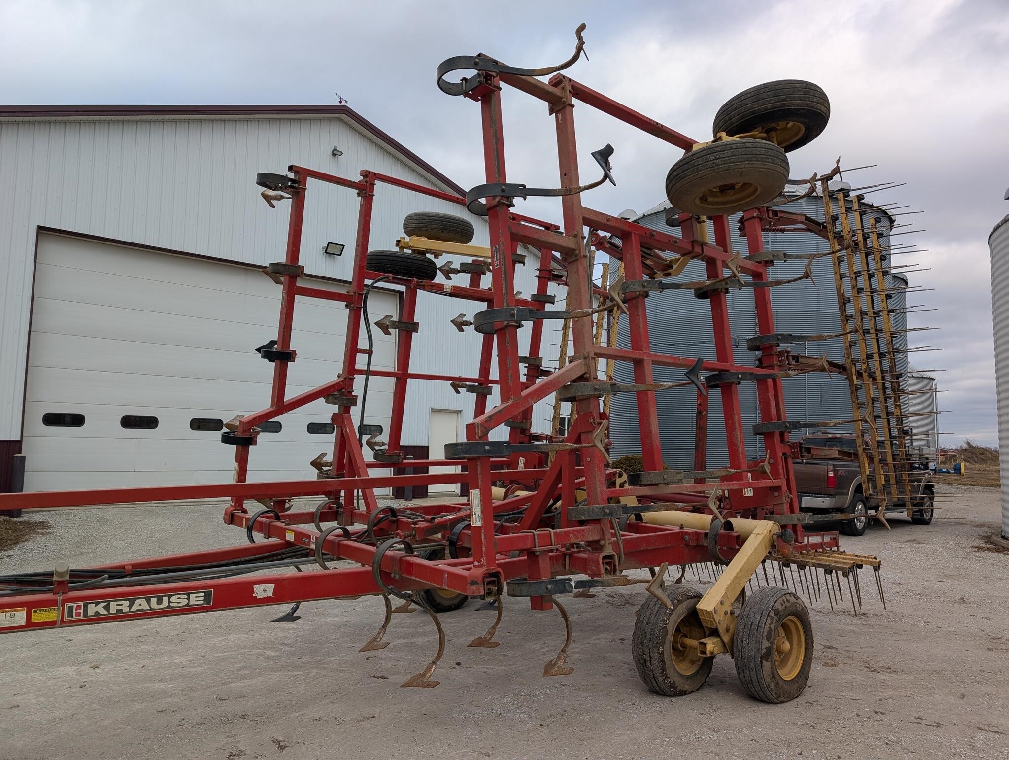  Krause 4200 Field Cultivator