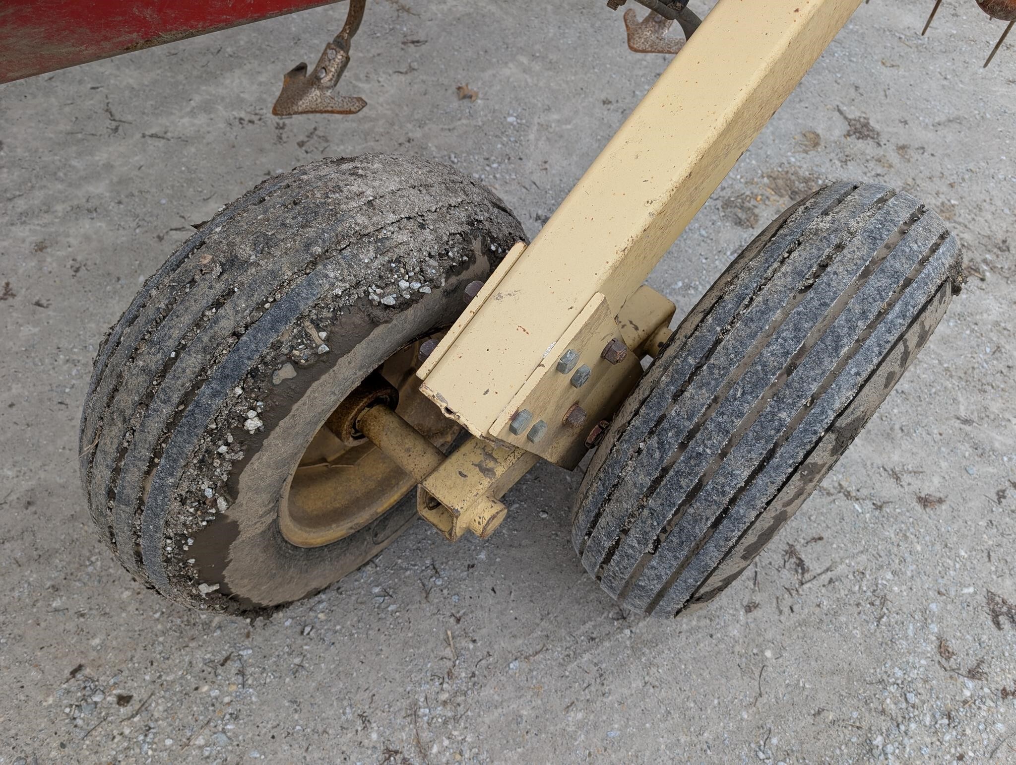  Krause 4200 Field Cultivator