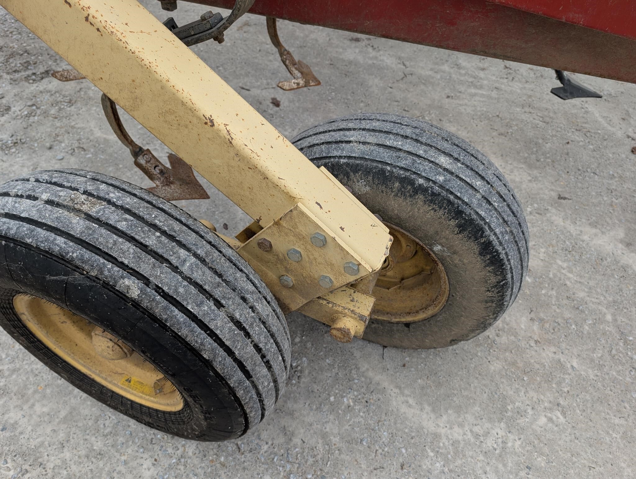  Krause 4200 Field Cultivator