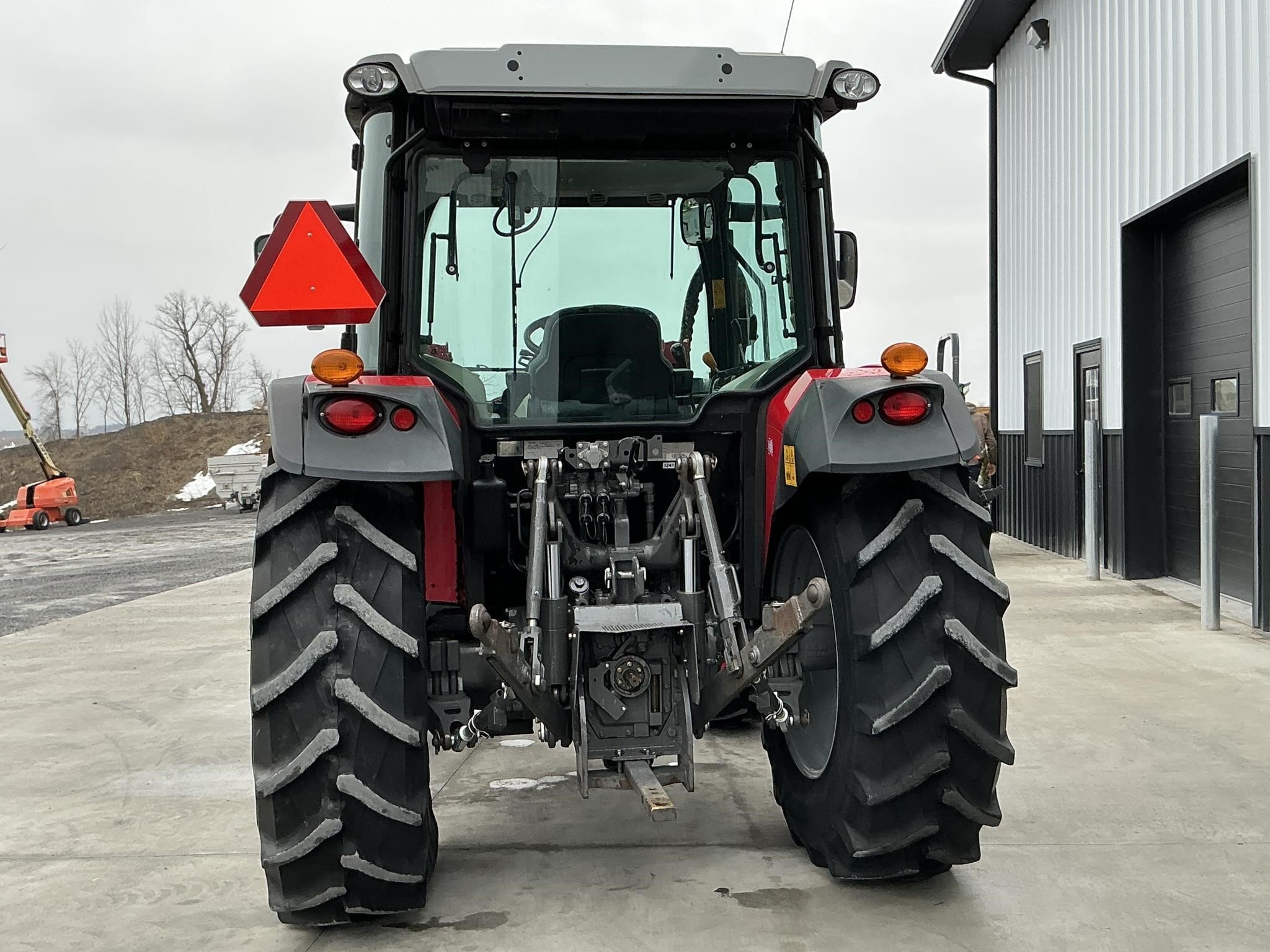 2020 Massey Ferguson 4707 Tractor