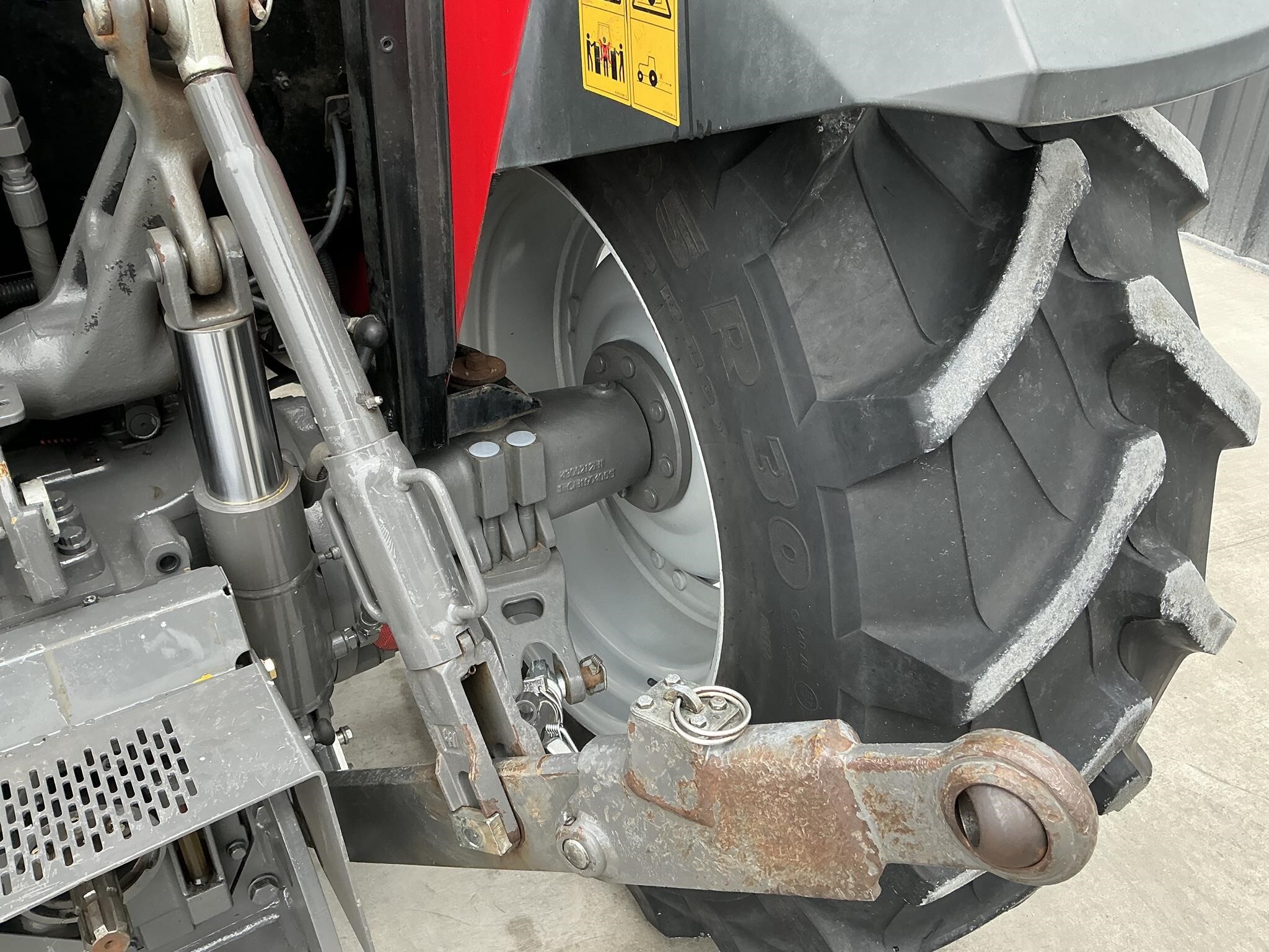 2020 Massey Ferguson 4707 Tractor