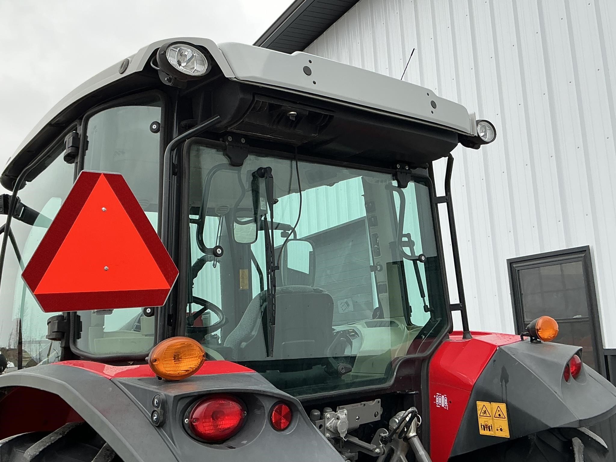 2020 Massey Ferguson 4707 Tractor