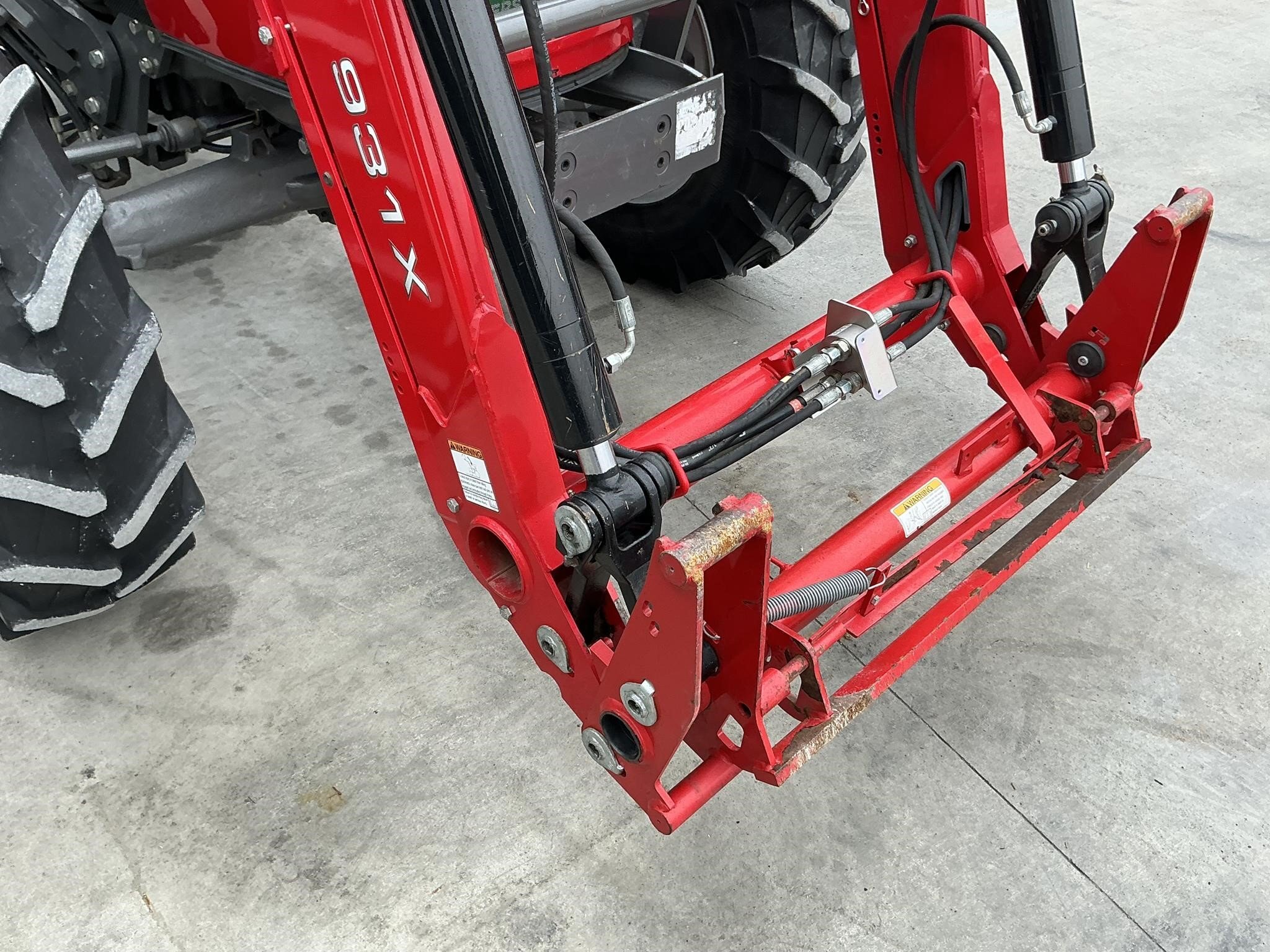 2020 Massey Ferguson 4707 Tractor
