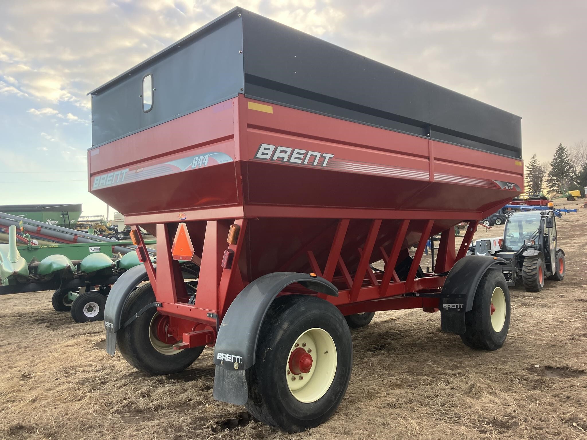  Brent 644 Gravity Wagon