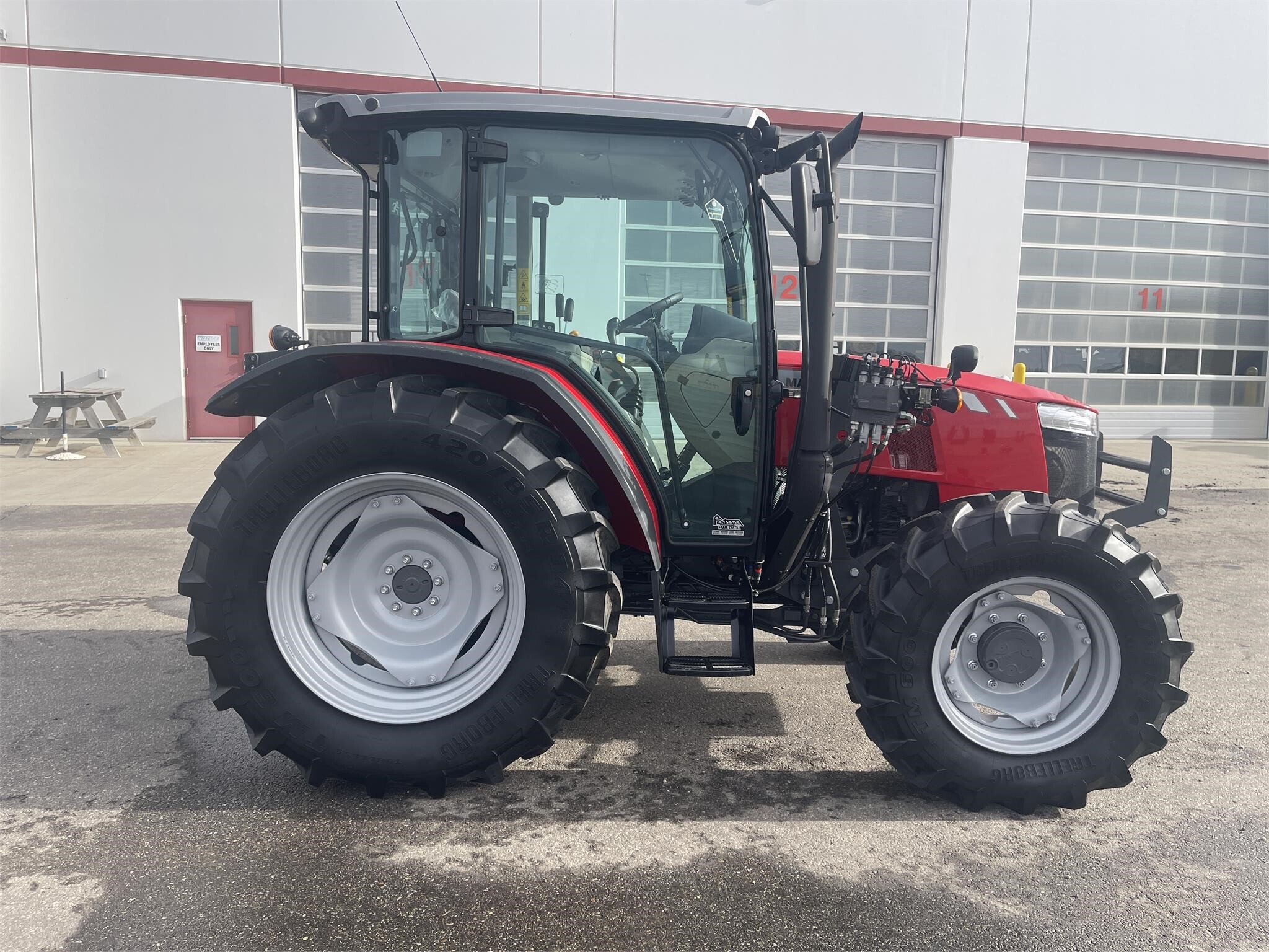 2022 Massey Ferguson 4707 Tractor