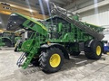 2025 John Deere 800R Self-Propelled Fertilizer Spreader