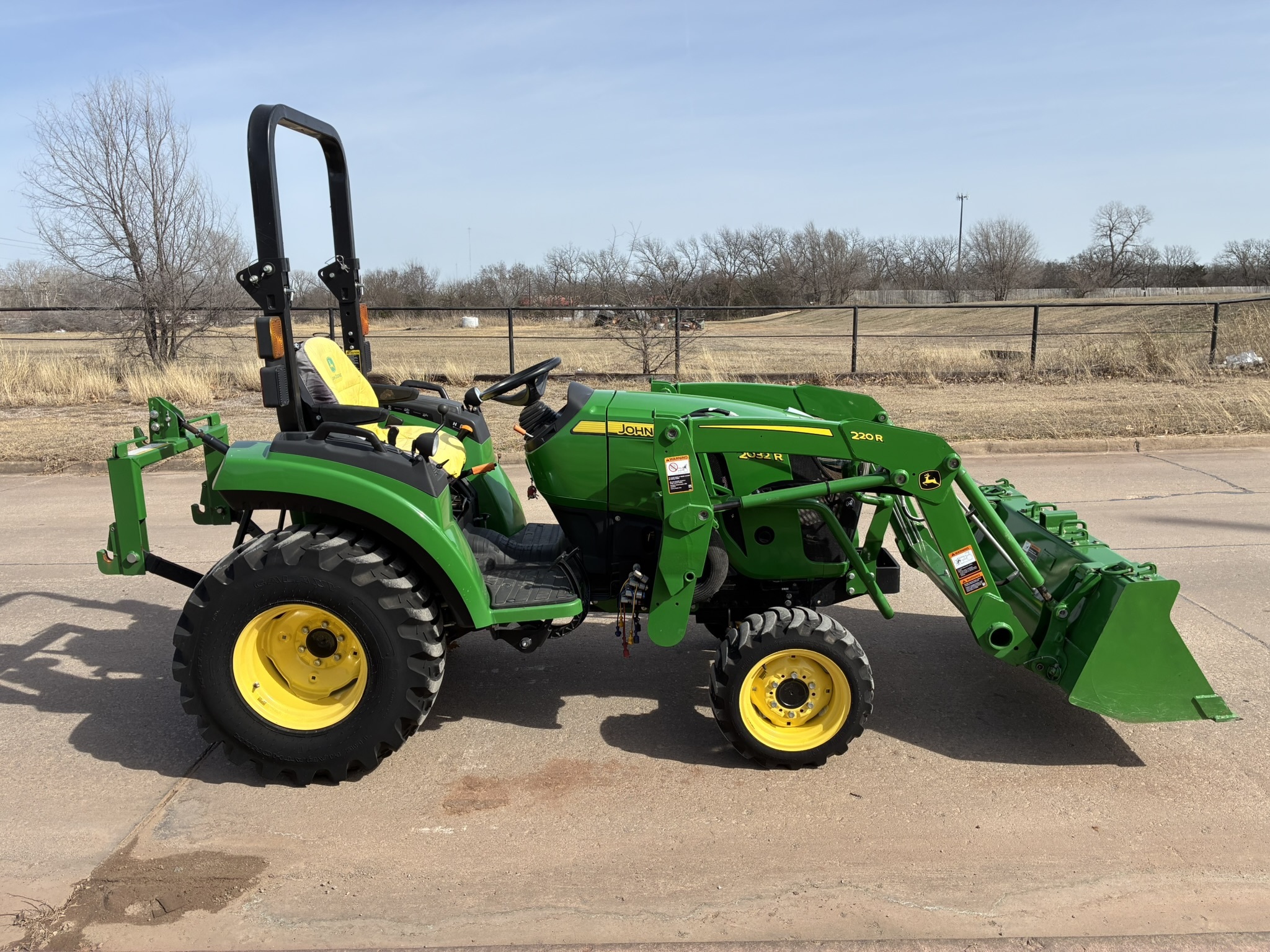 2021 John Deere 2032R Tractor