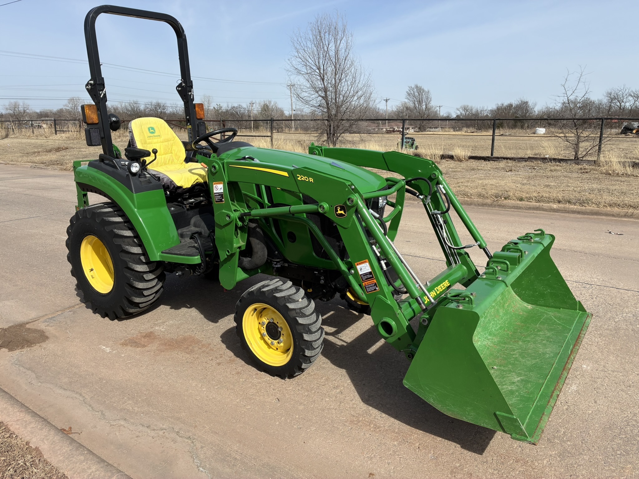 2021 John Deere 2032R Tractor