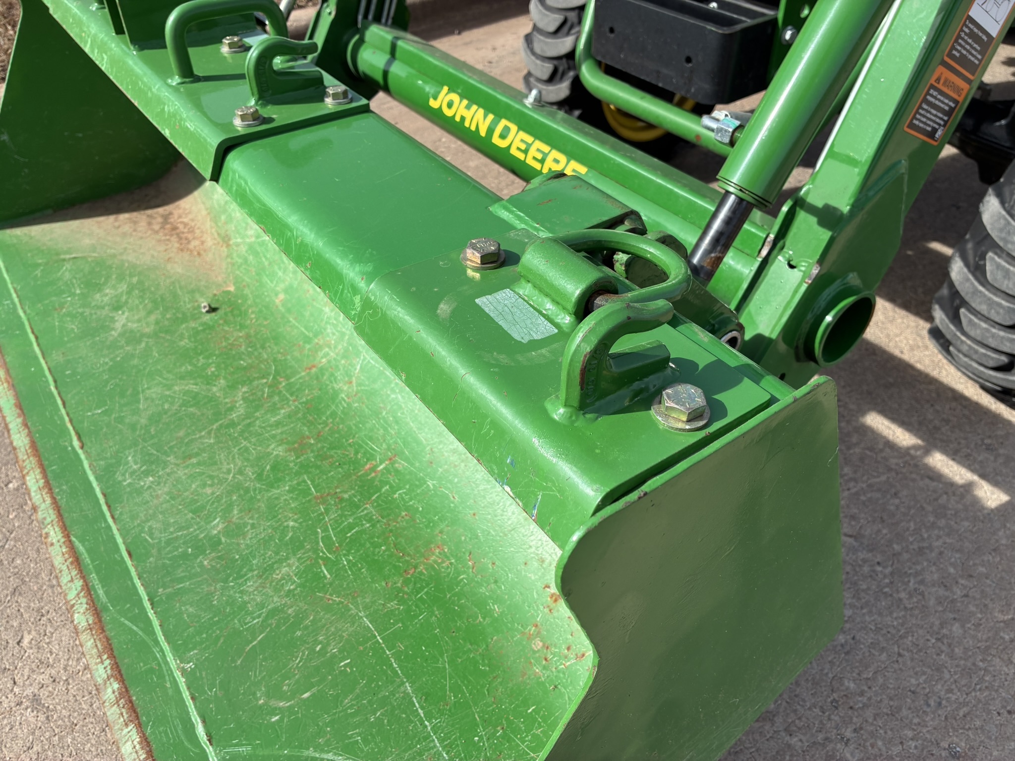 2021 John Deere 2032R Tractor