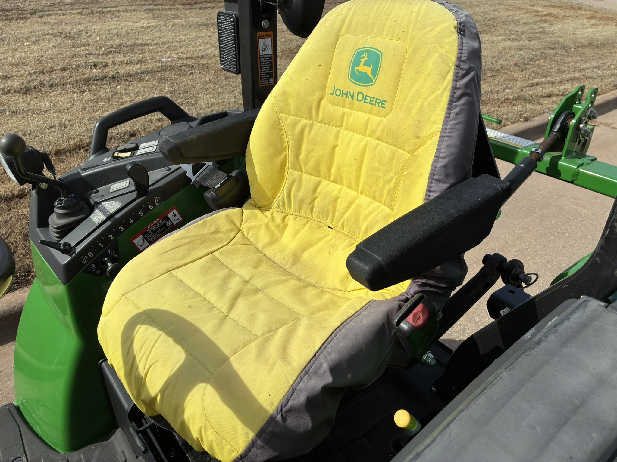 2021 John Deere 2032R Tractor