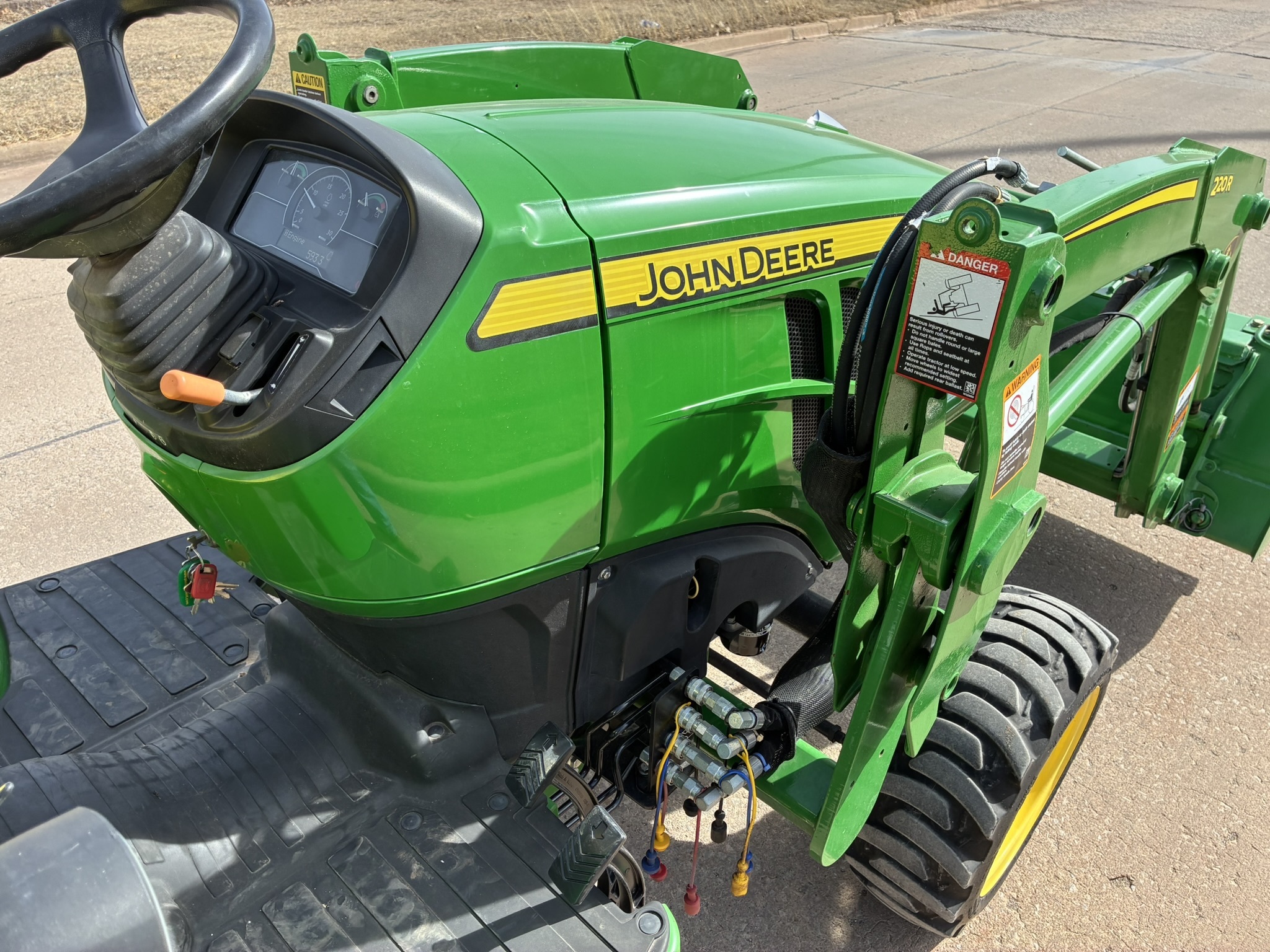 2021 John Deere 2032R Tractor