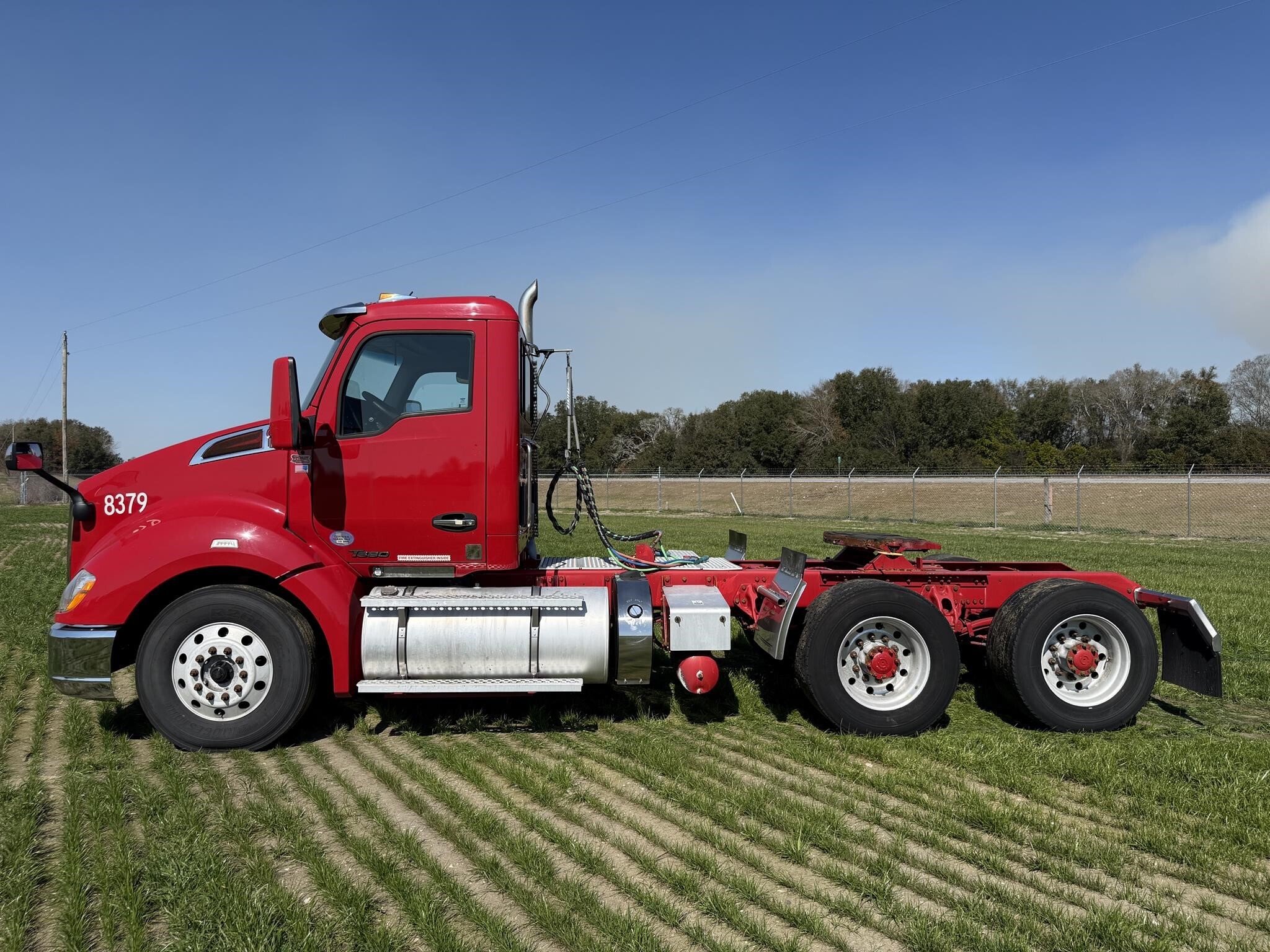 2018 Kenworth T680 Semi Trucks/Trailer