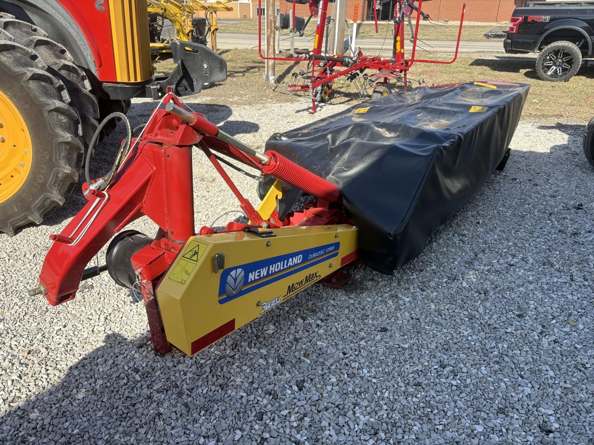 2025 New Holland DURADISC 109M Disk Mower