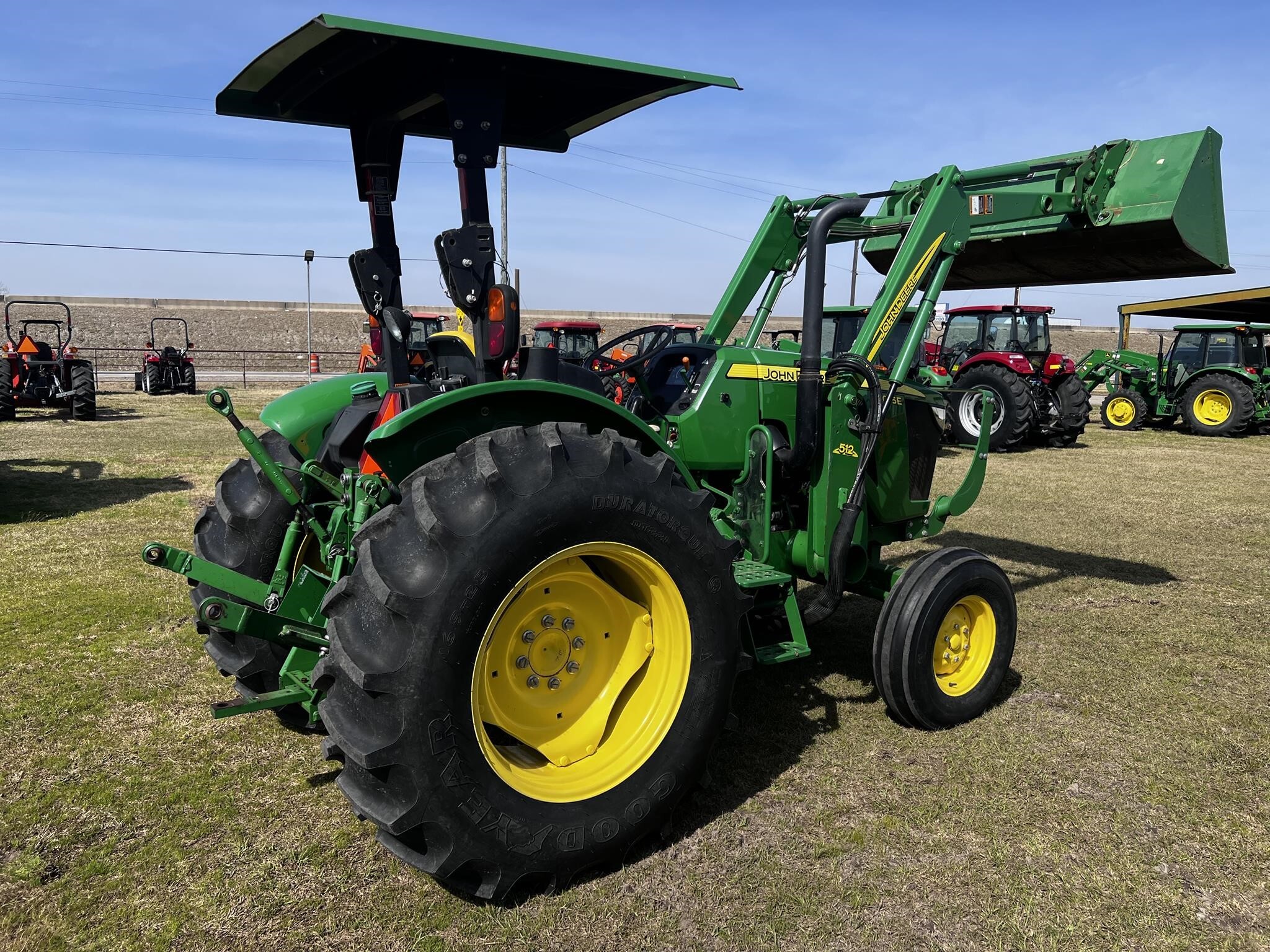 2016 John Deere 5075E Tractor