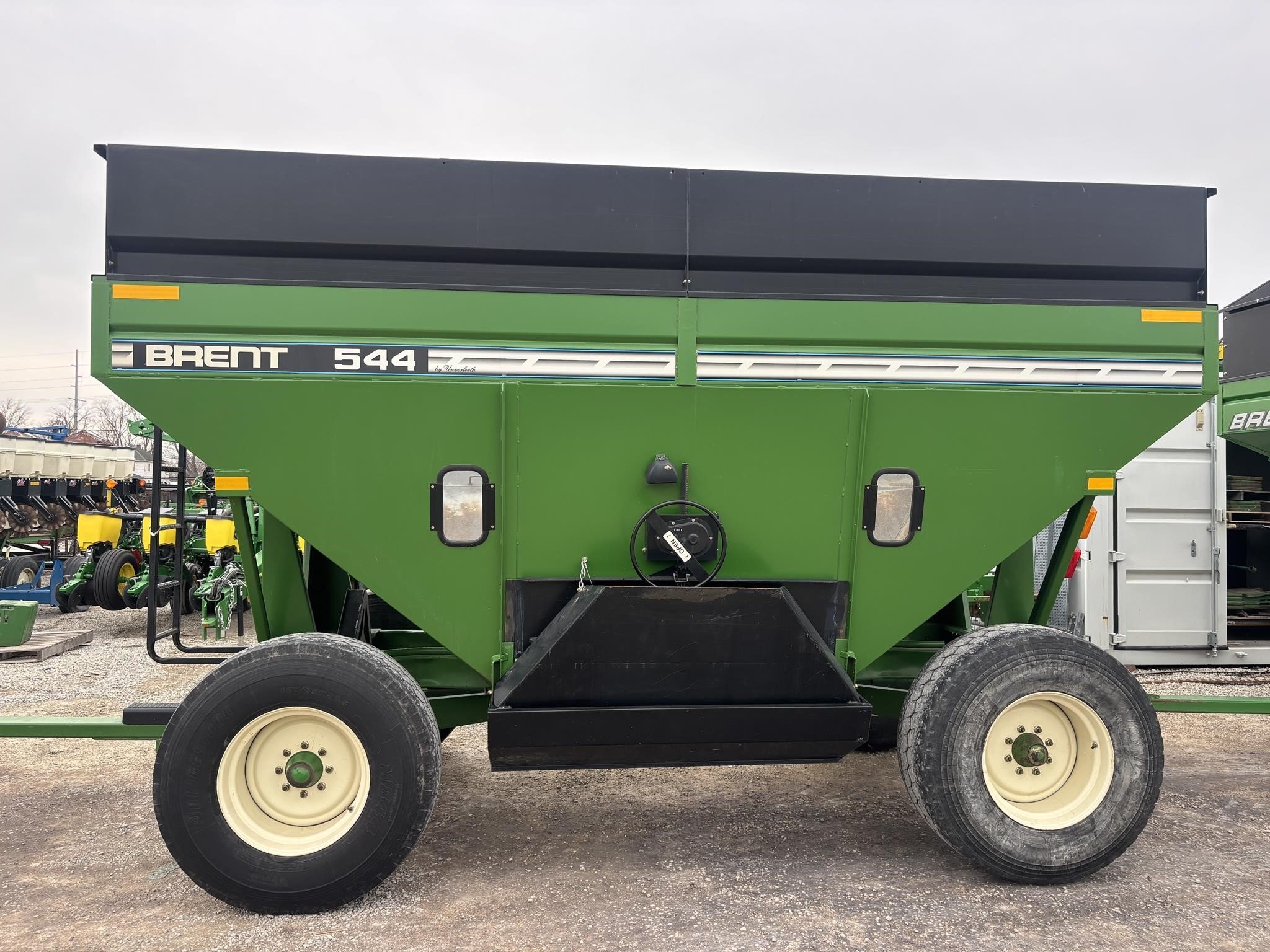  Brent 544 Gravity Wagon