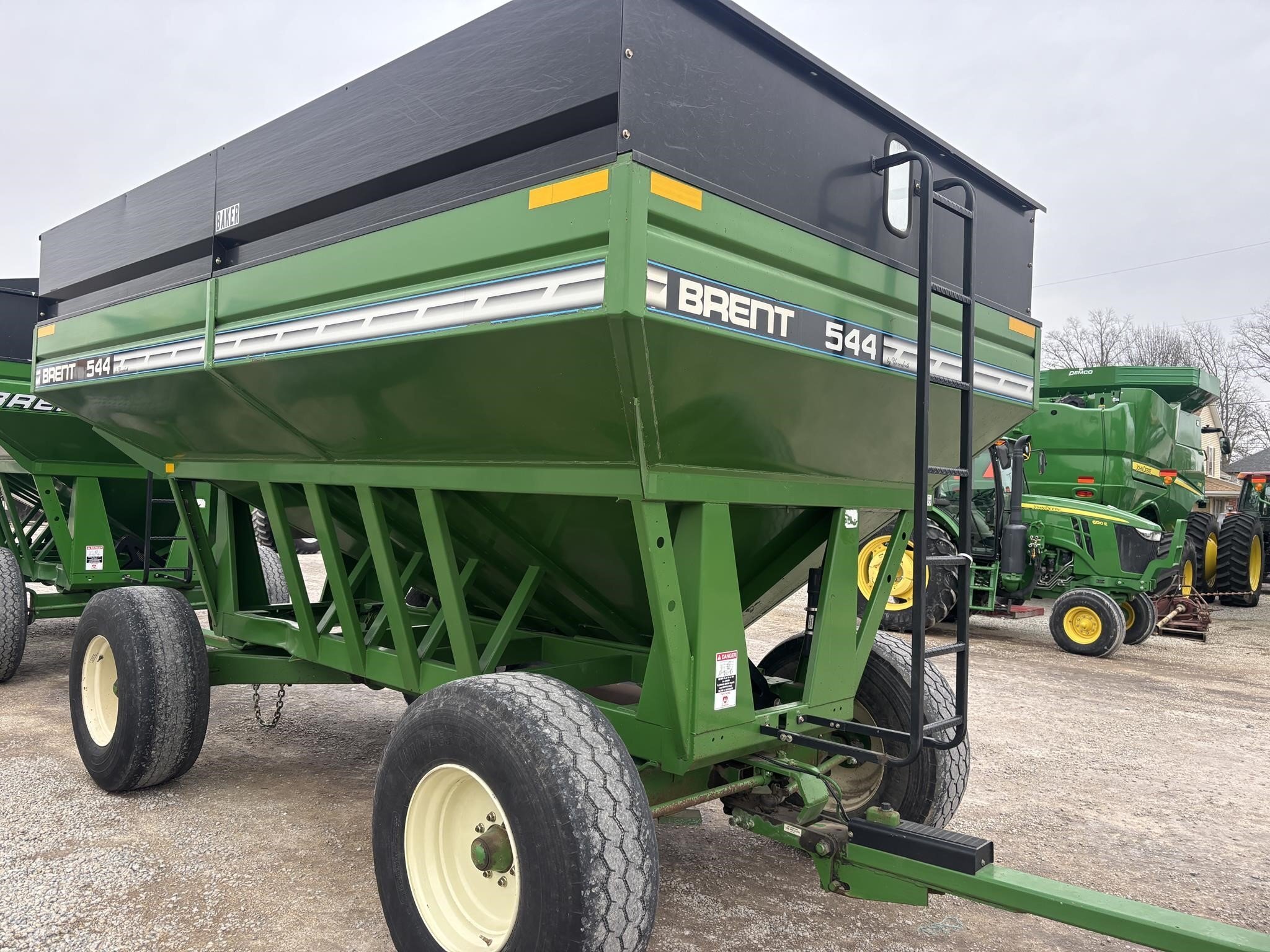  Brent 544 Gravity Wagon