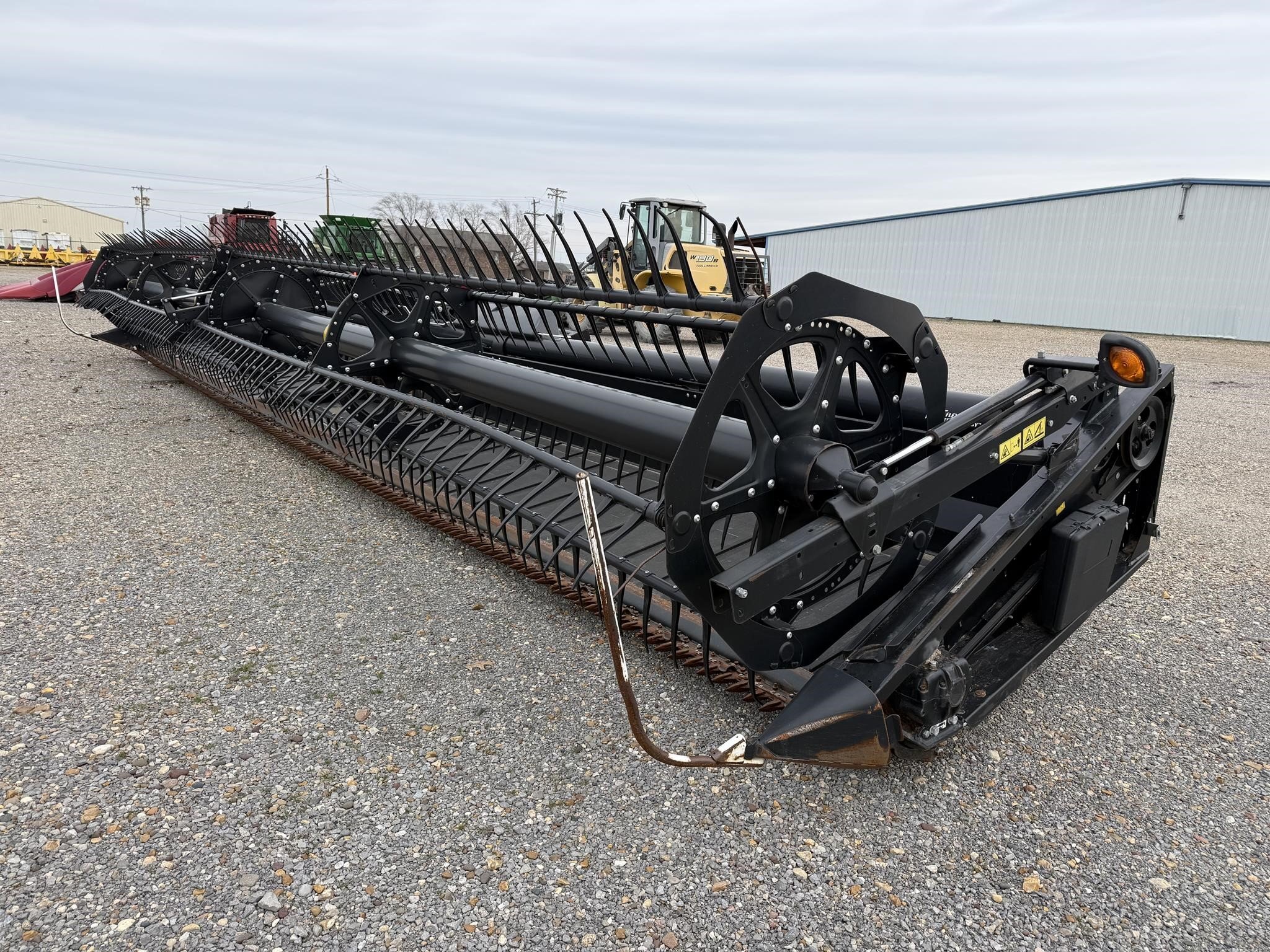 2017 MacDon FD75 Platform
