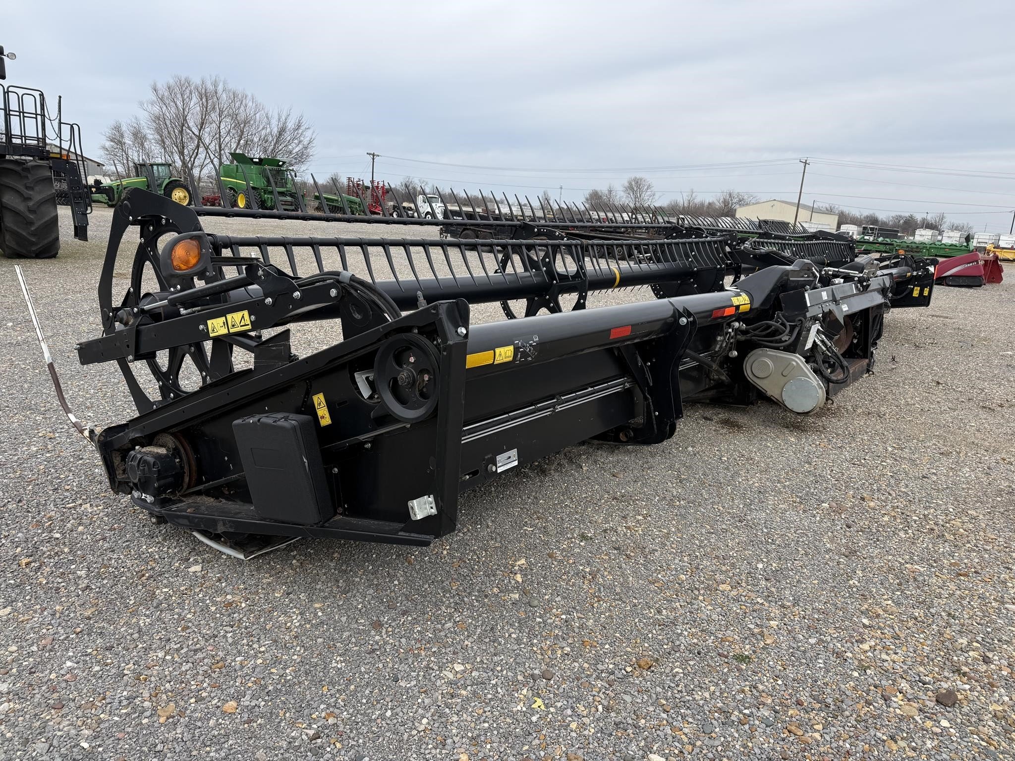 2017 MacDon FD75 Platform