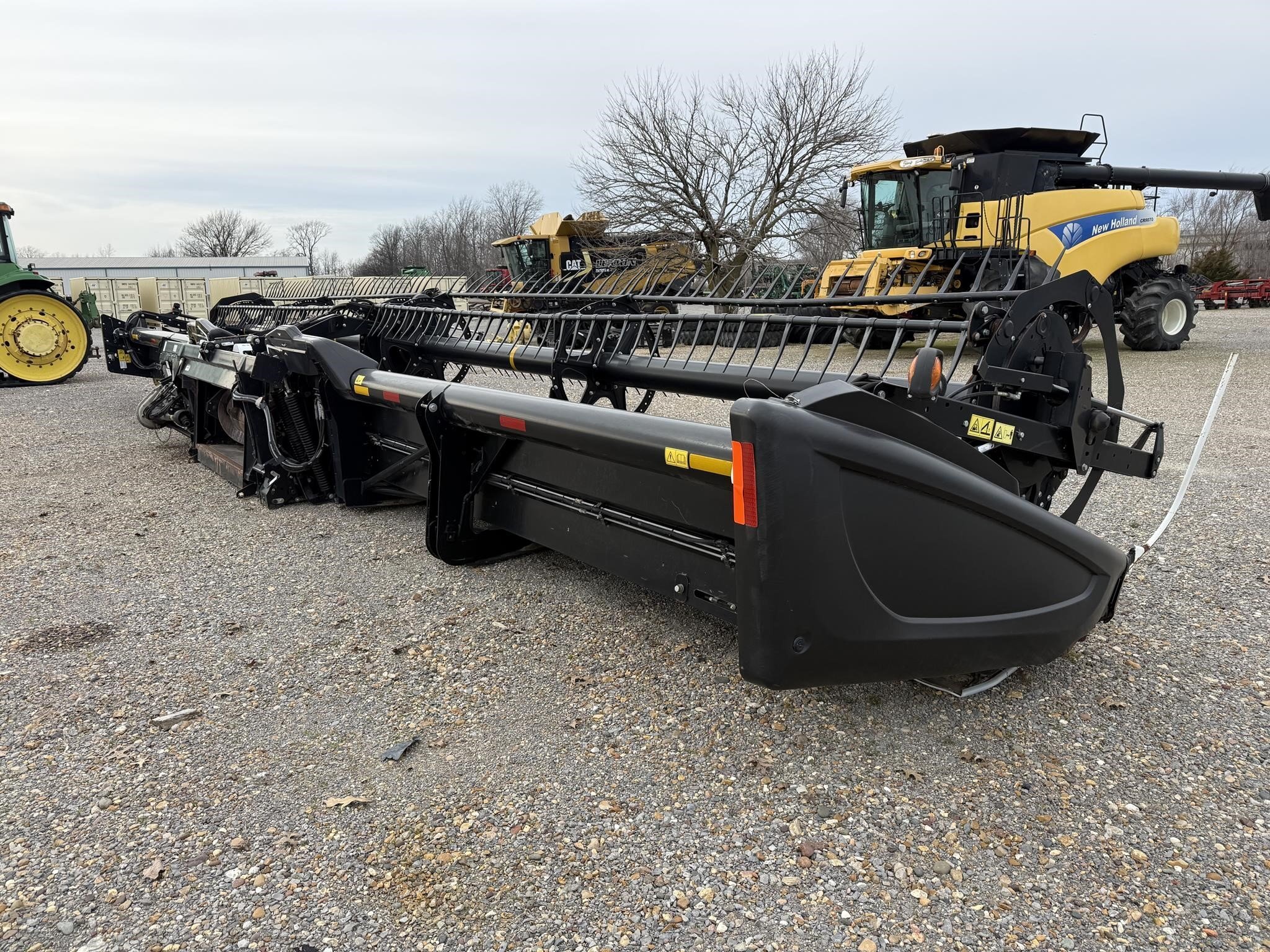 2017 MacDon FD75 Platform