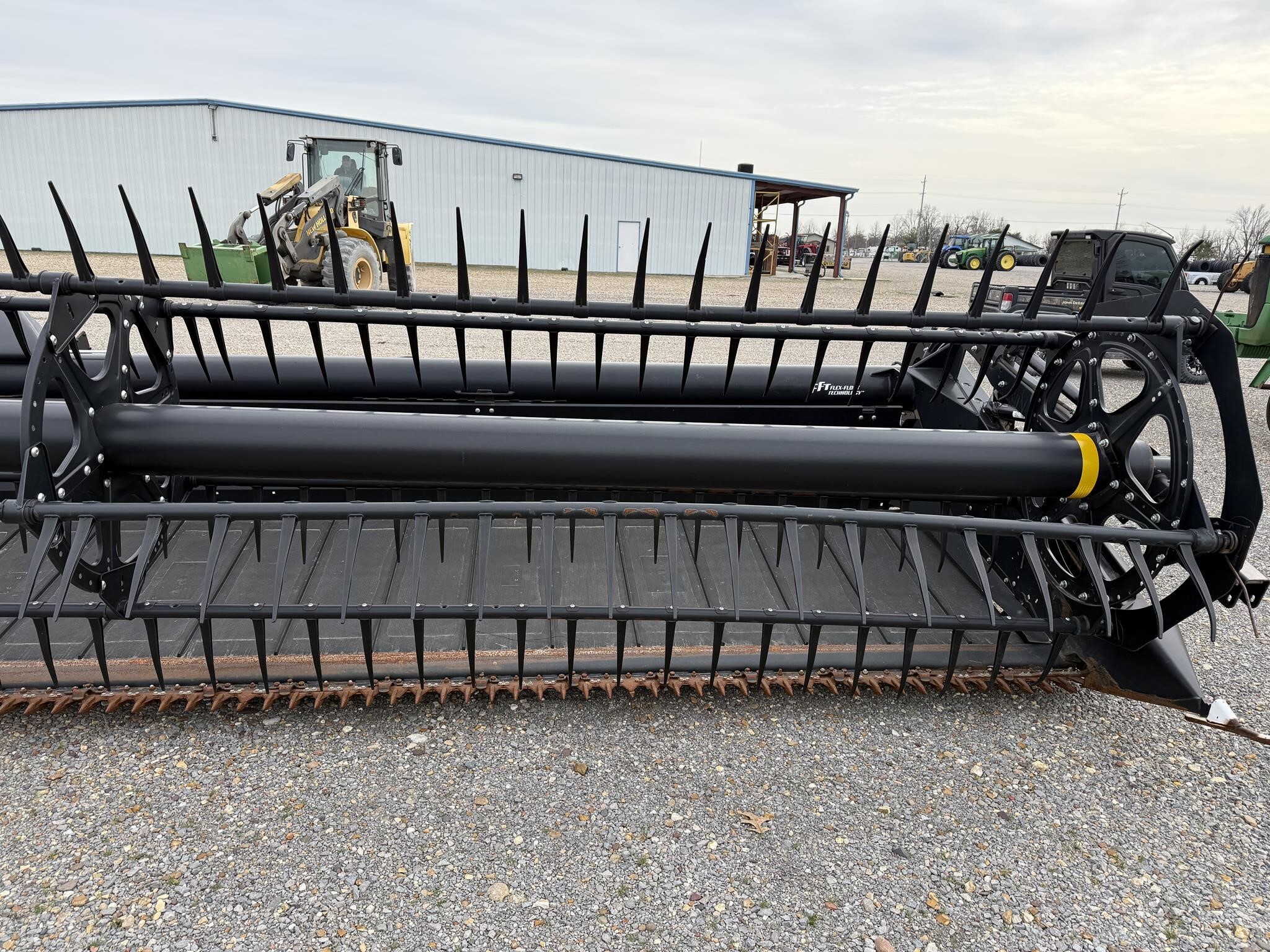 2017 MacDon FD75 Platform