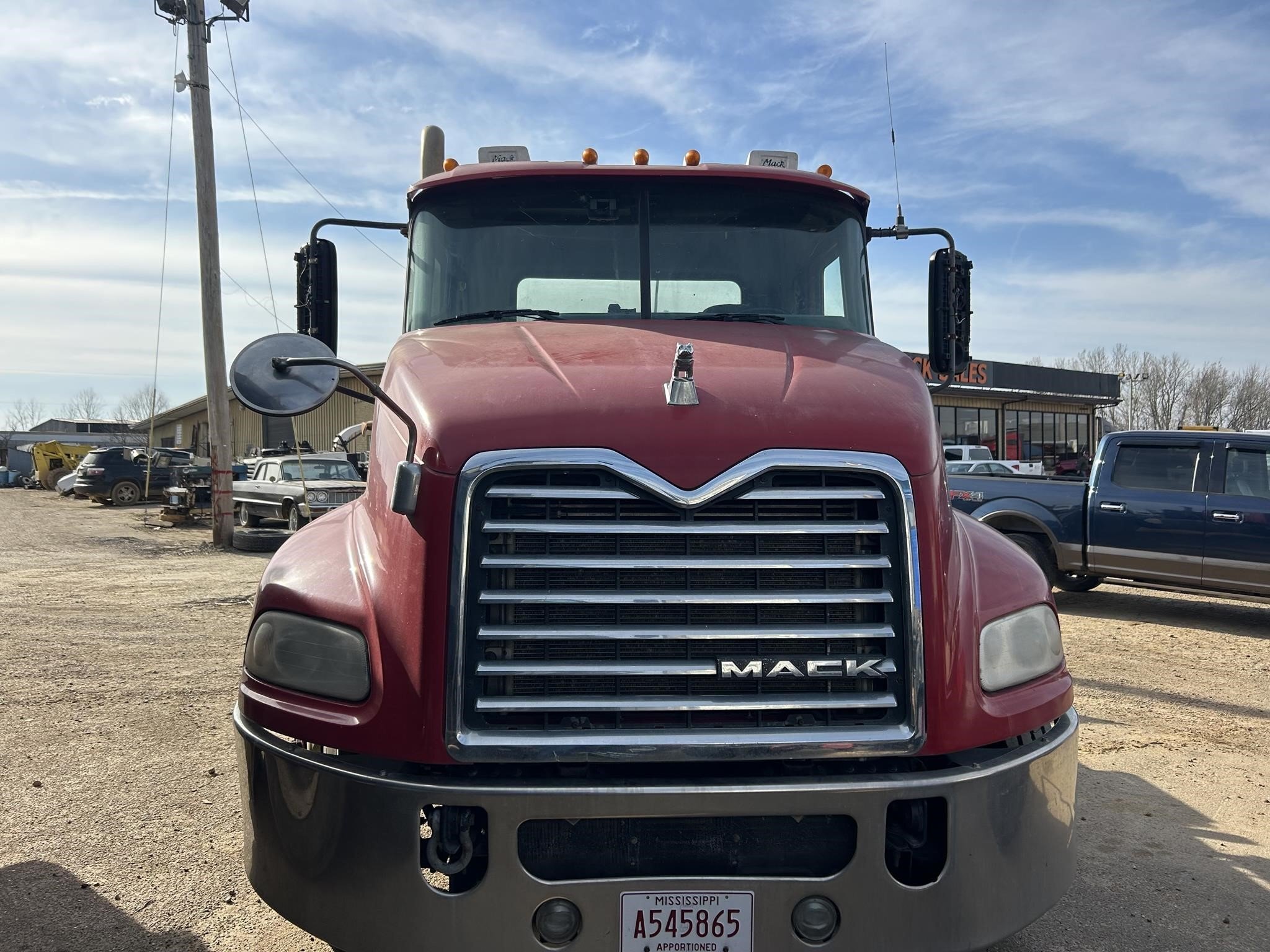 2016 Mack PINNACLE CXU613 Semi Trucks/Trailer