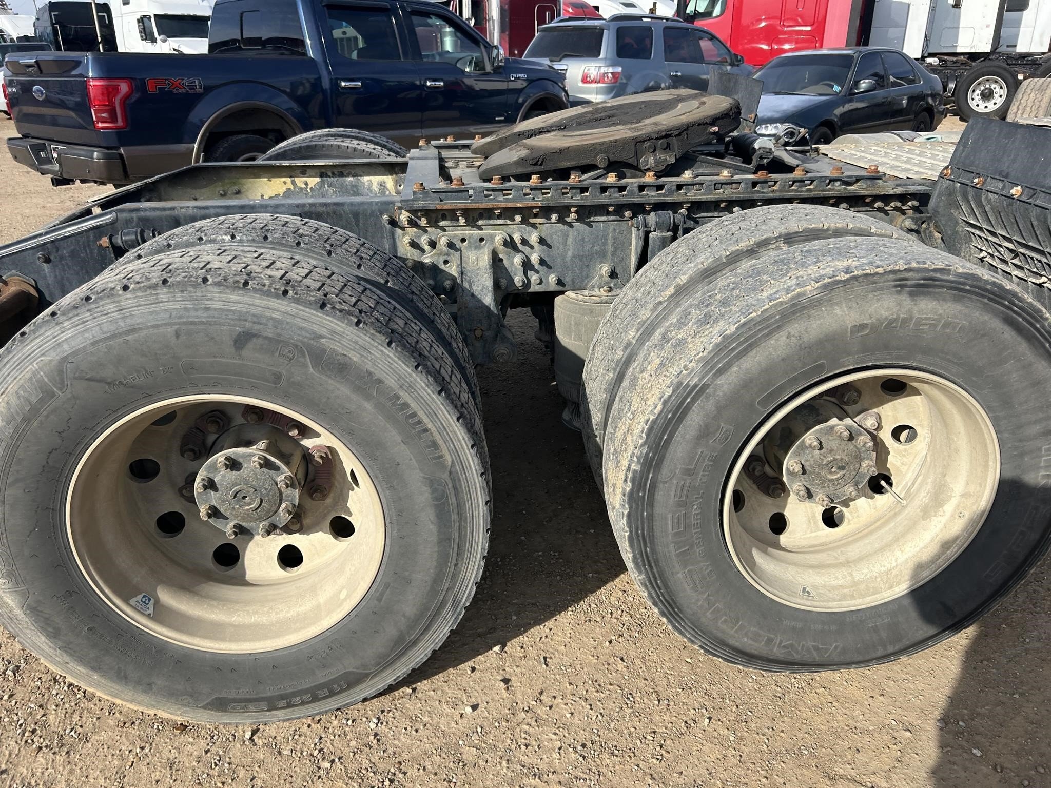 2016 Mack PINNACLE CXU613 Semi Trucks/Trailer