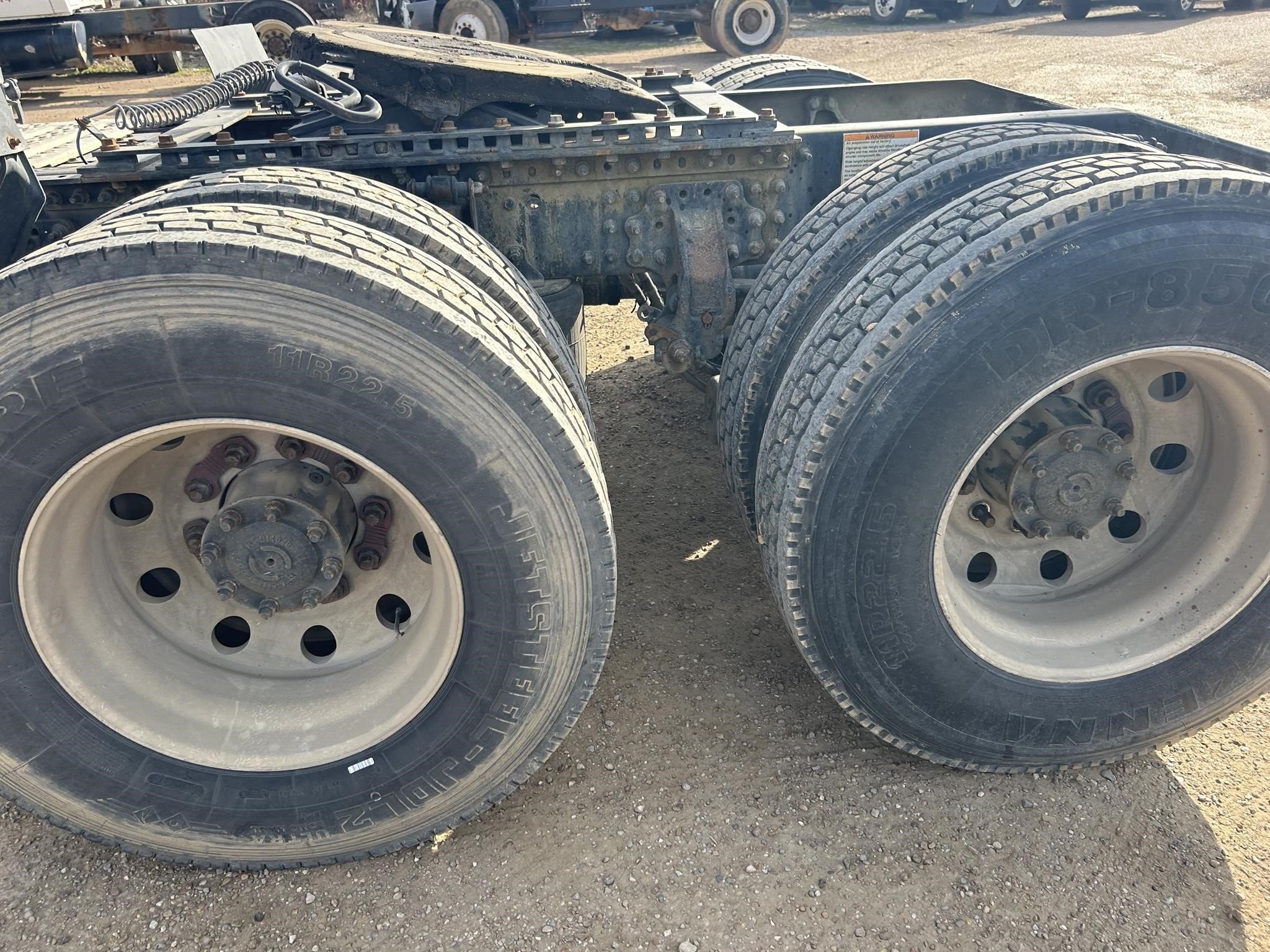 2016 Mack PINNACLE CXU613 Semi Trucks/Trailer