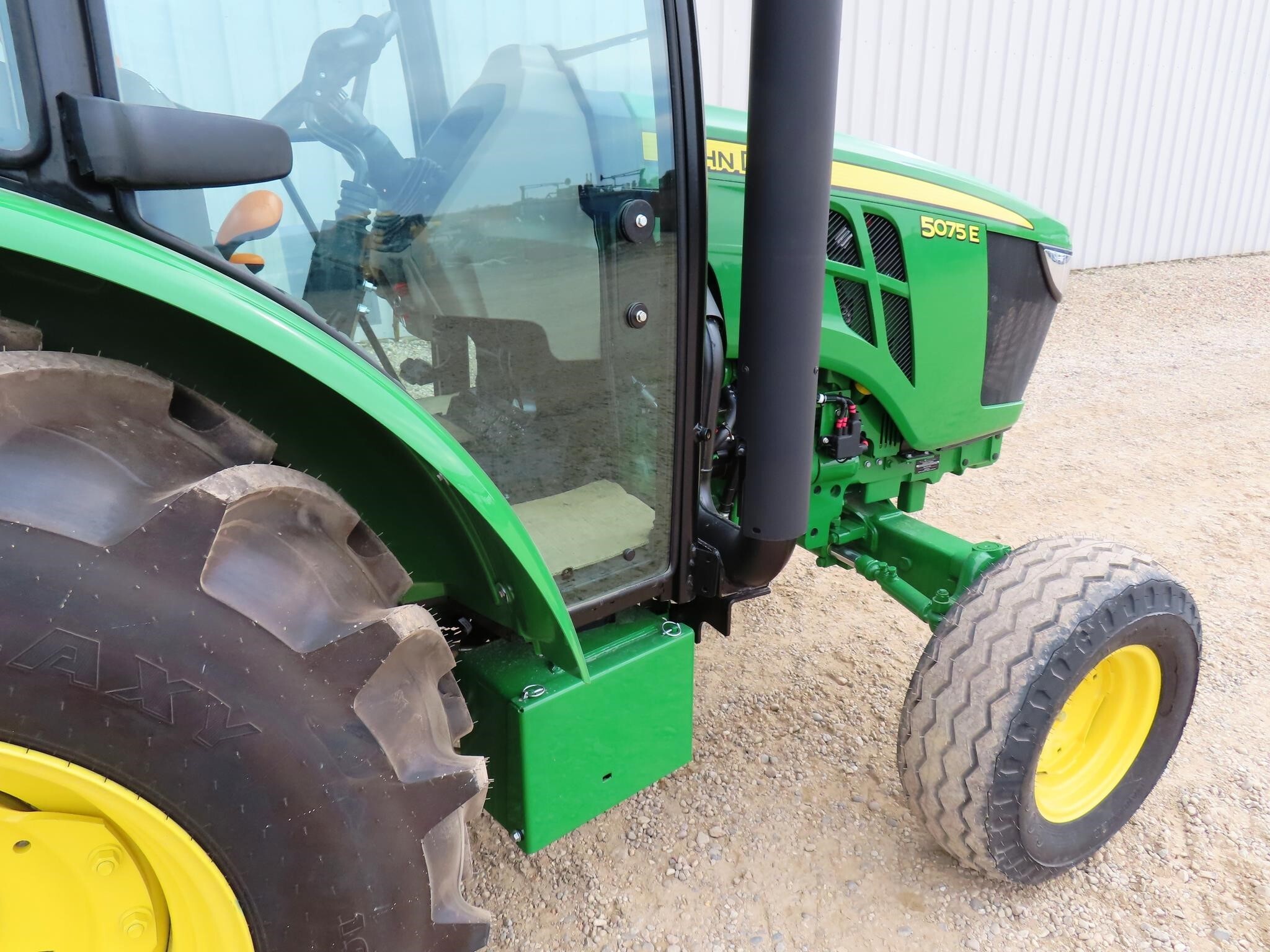 2026 John Deere 5075E Tractor