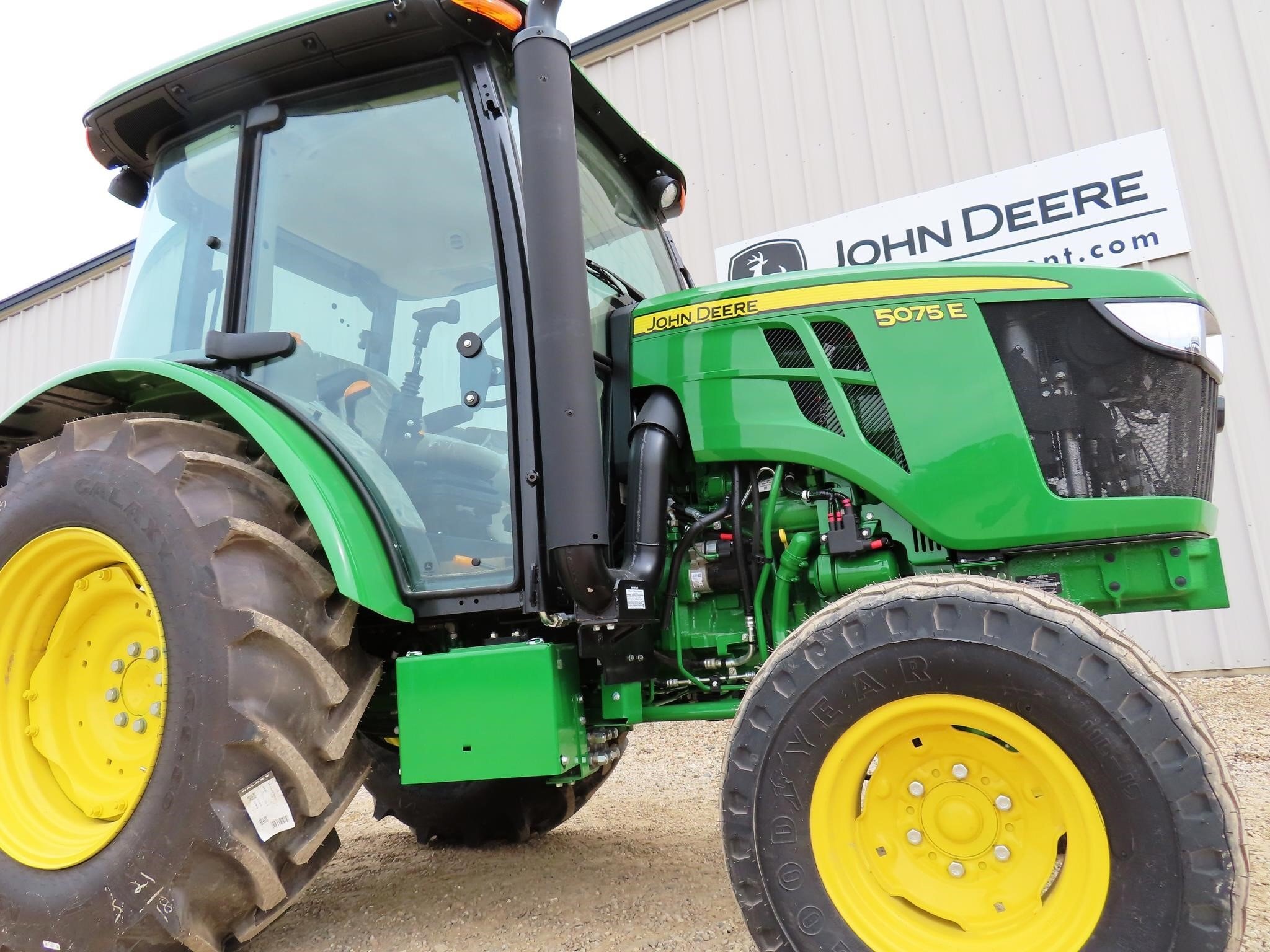 2026 John Deere 5075E Tractor