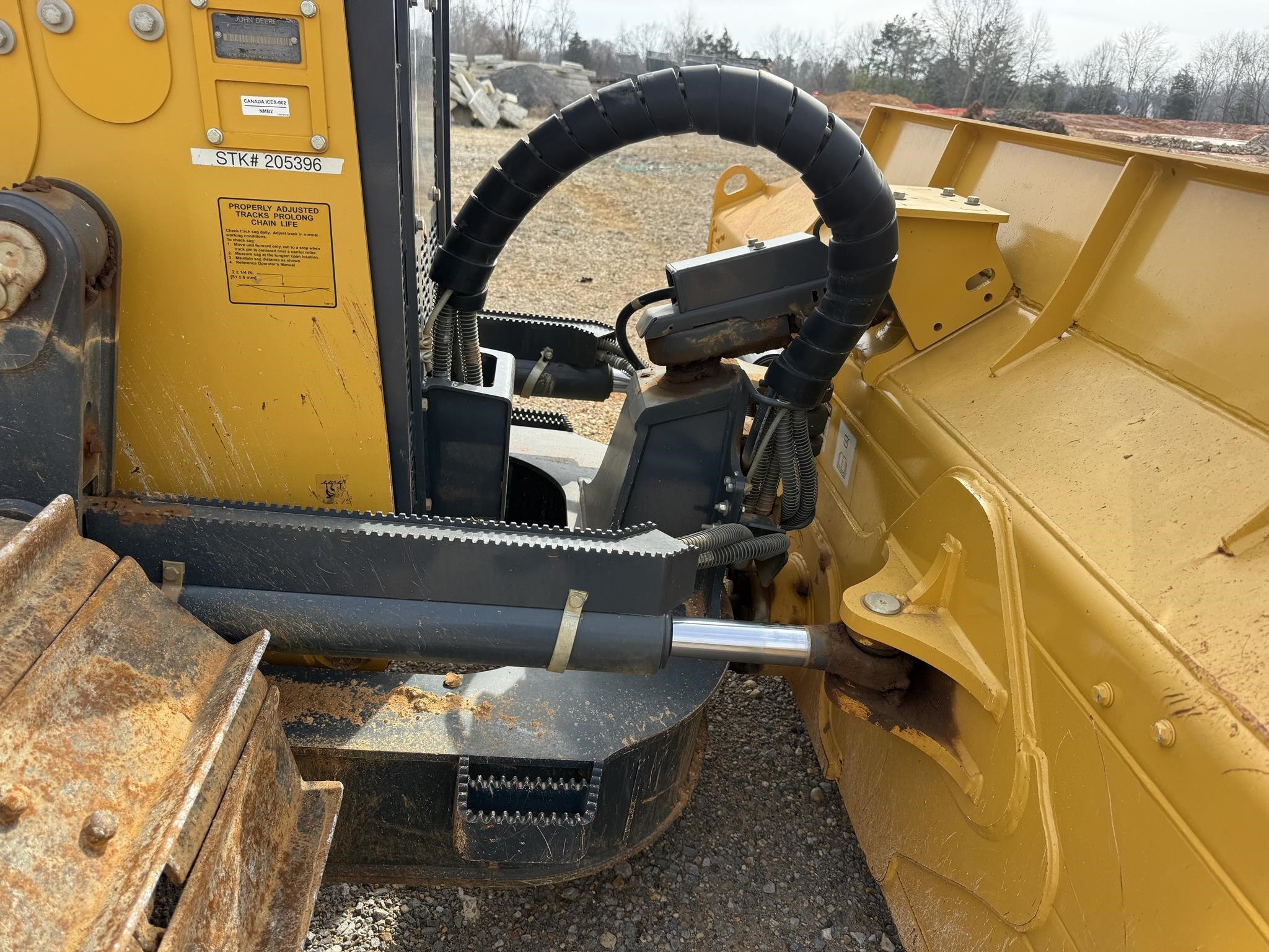 2022 Deere 700L LGP Dozer