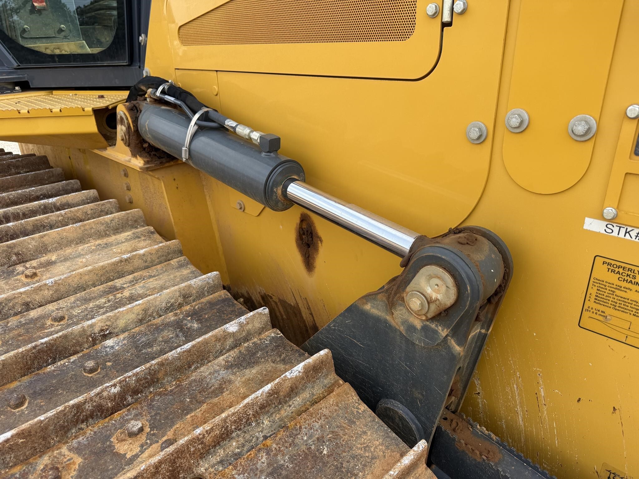 2022 Deere 700L LGP Dozer