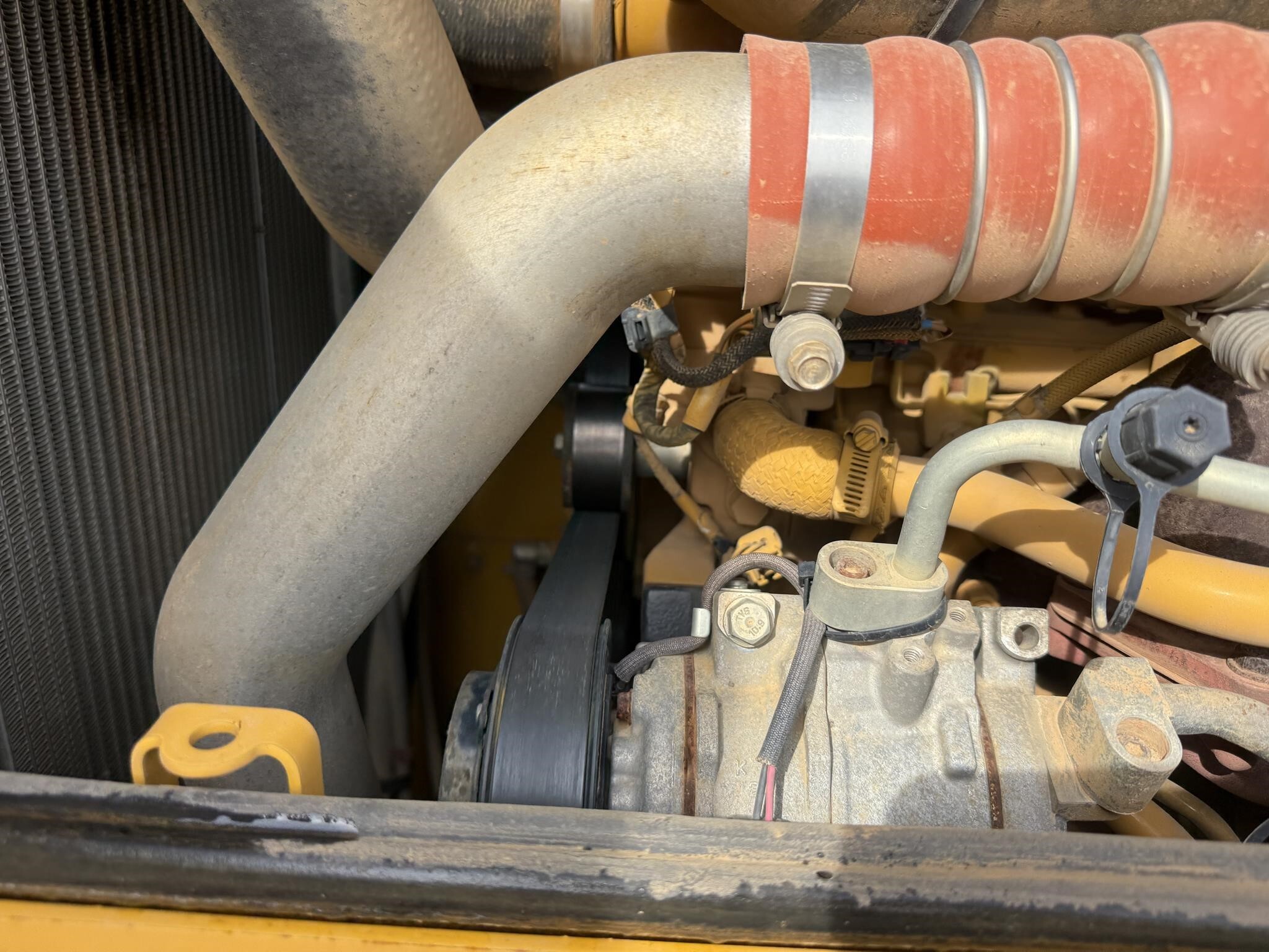 2022 Deere 700L LGP Dozer