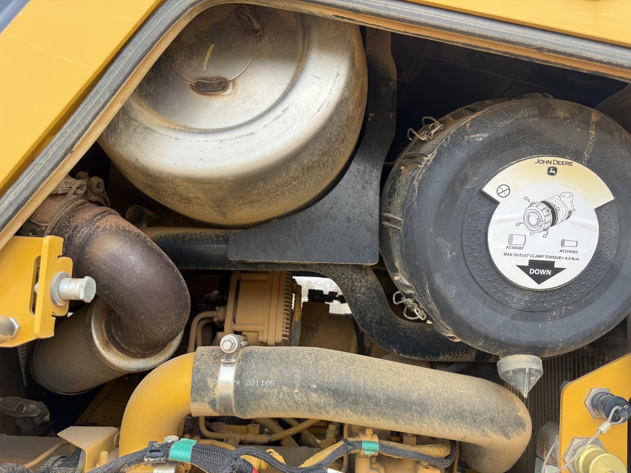2022 Deere 700L LGP Dozer