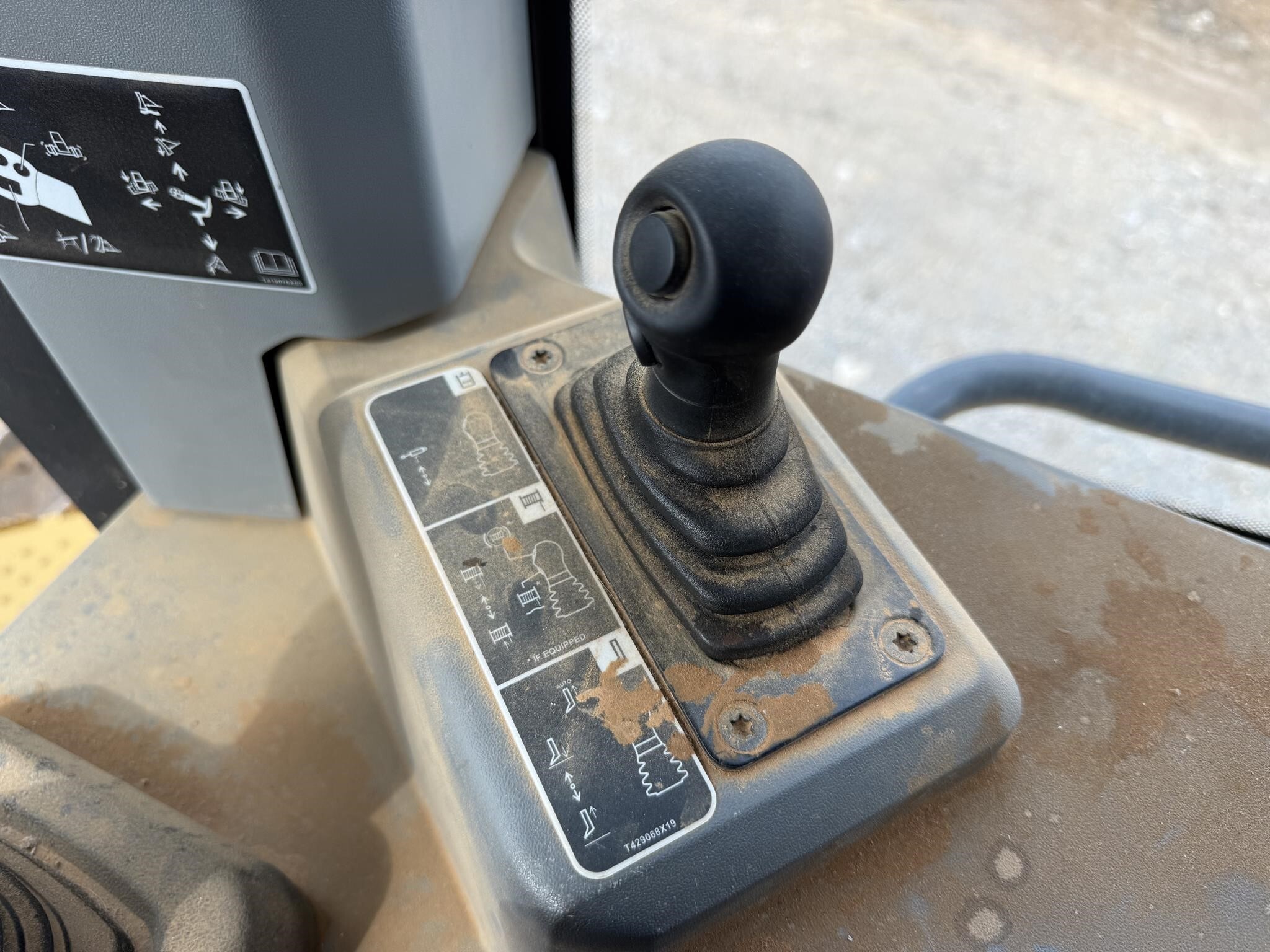 2022 Deere 700L LGP Dozer