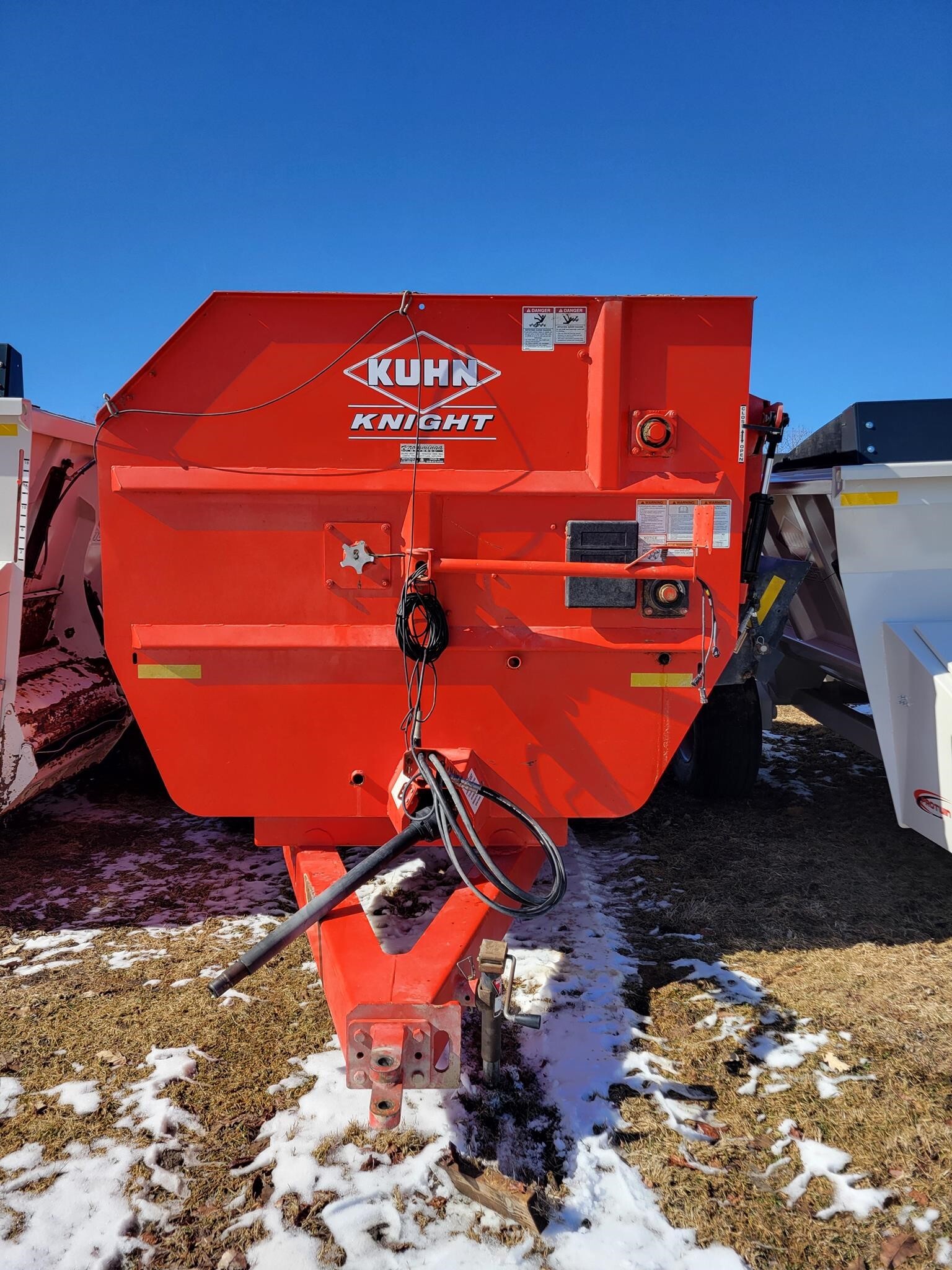 2014 Kuhn Knight RA136 Grinders and Mixer