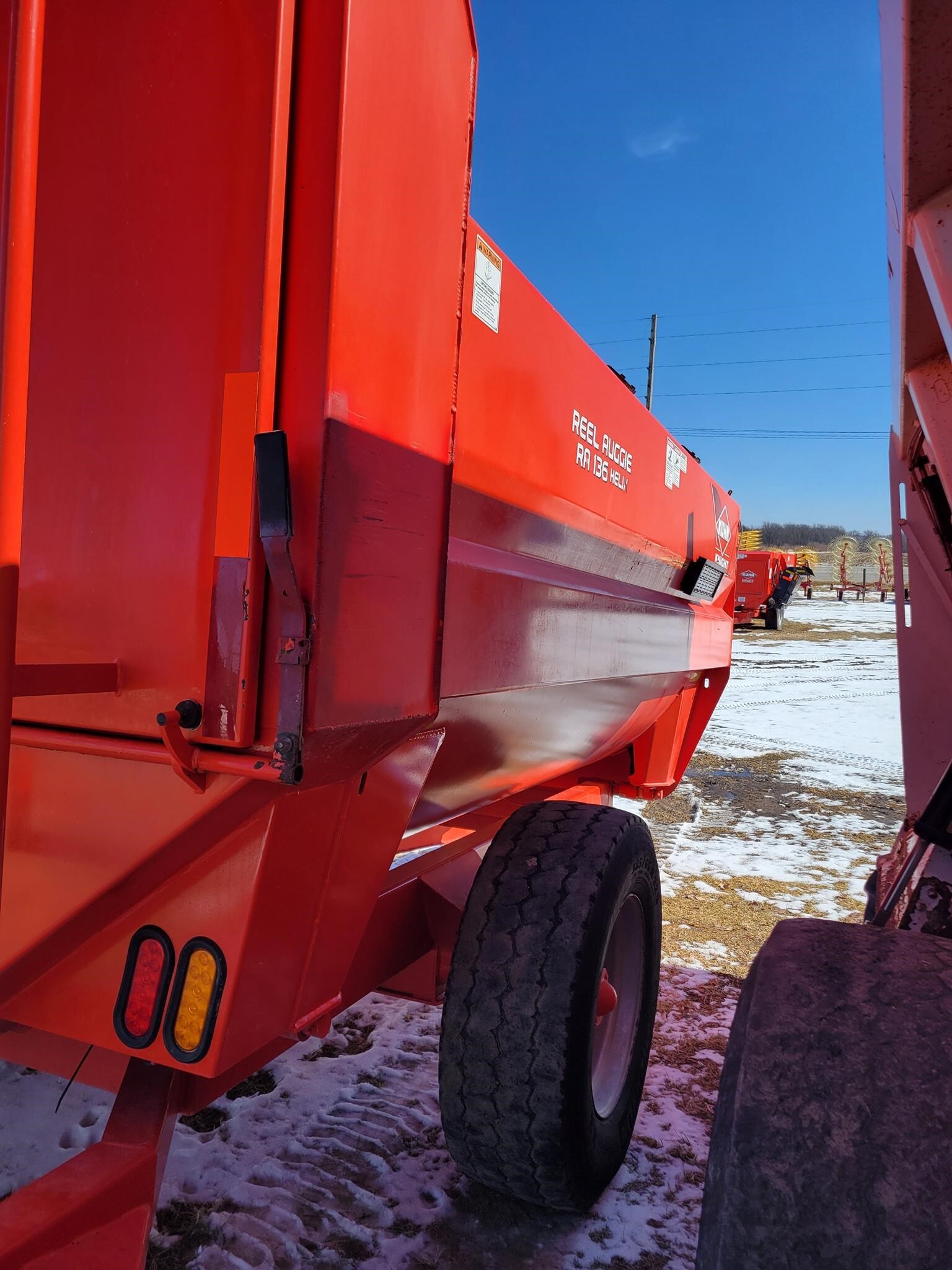 2014 Kuhn Knight RA136 Grinders and Mixer