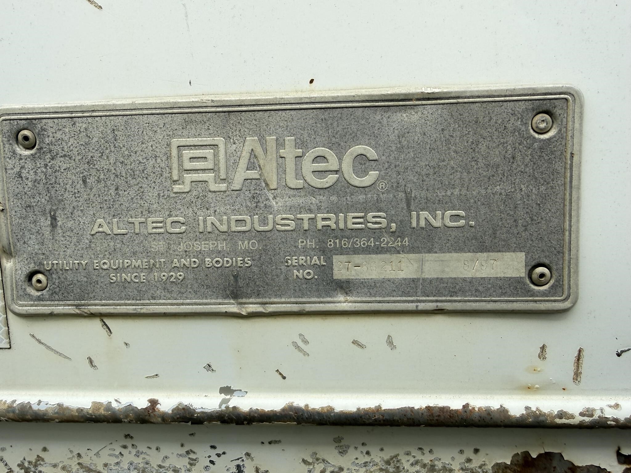 1998 Altec D945B Crane