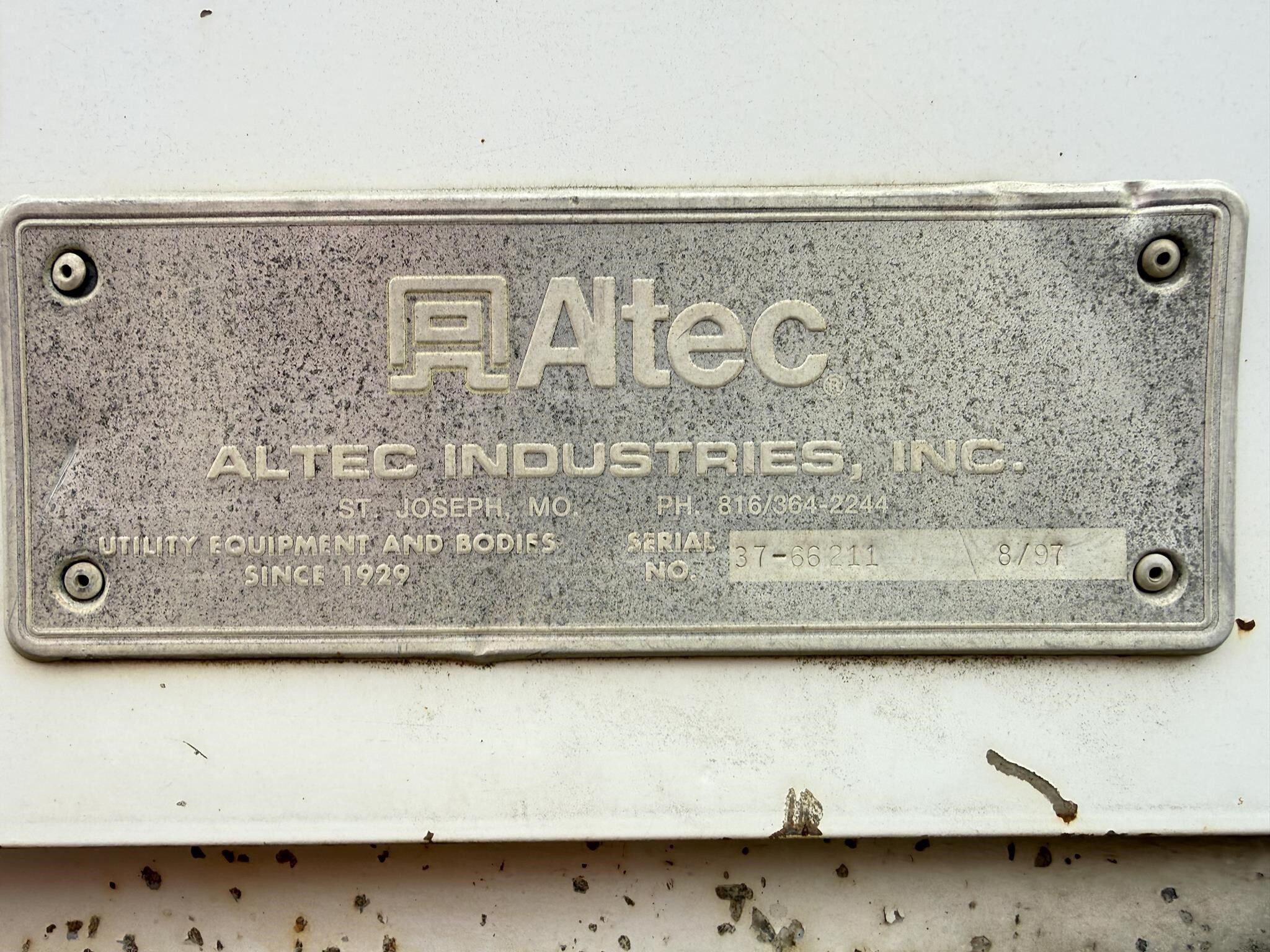 1998 Altec D945B Crane