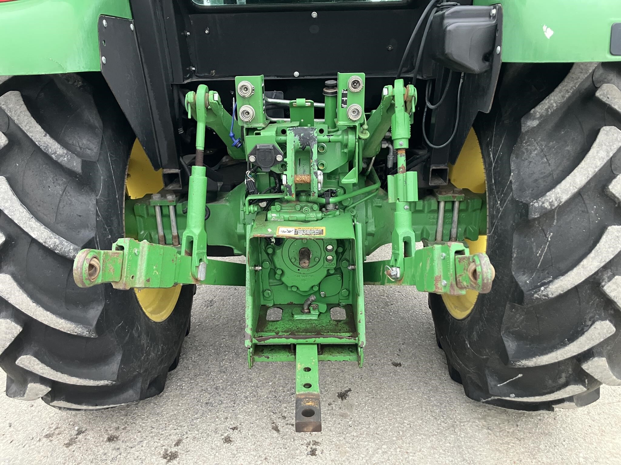 2014 John Deere 5075E Tractor