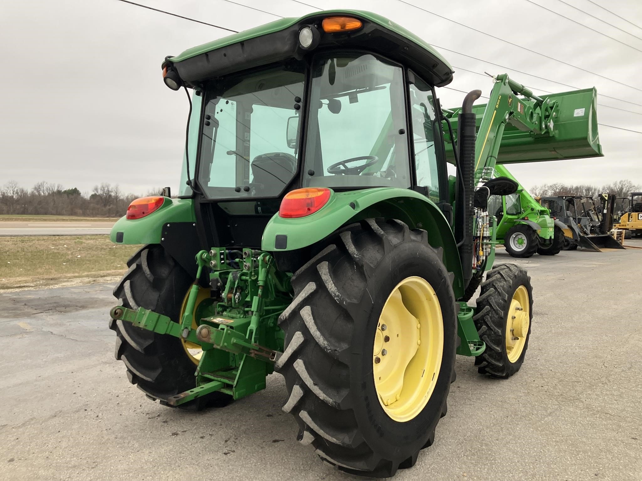 2014 John Deere 5075E Tractor