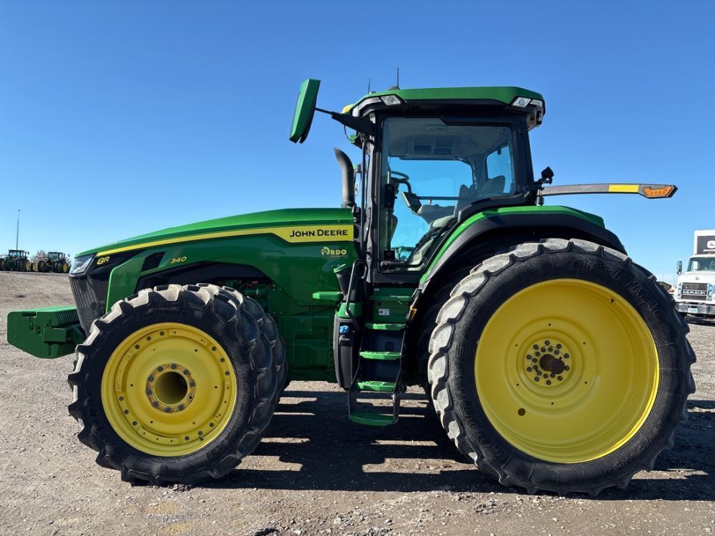 2022 John Deere 8R 340 Tractor