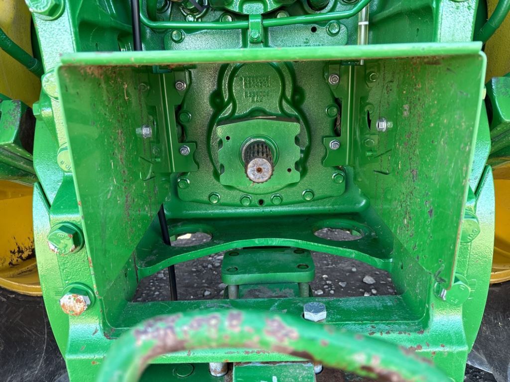 2022 John Deere 8R 340 Tractor