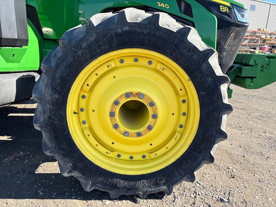 2022 John Deere 8R 340 Tractor