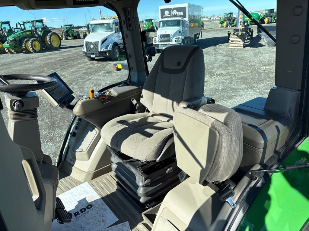 2022 John Deere 8R 340 Tractor