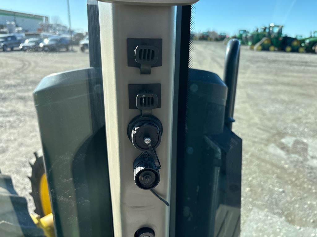 2022 John Deere 8R 340 Tractor