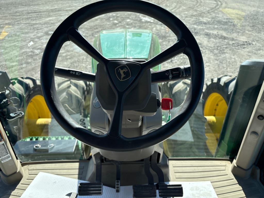 2022 John Deere 8R 340 Tractor