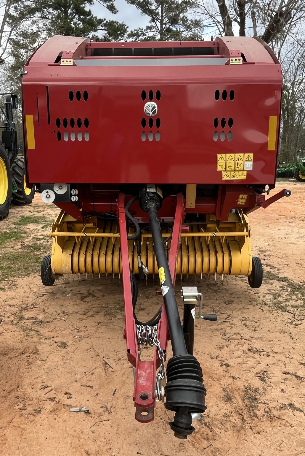 2023 New Holland Roll-Belt 450 Utility Round Baler