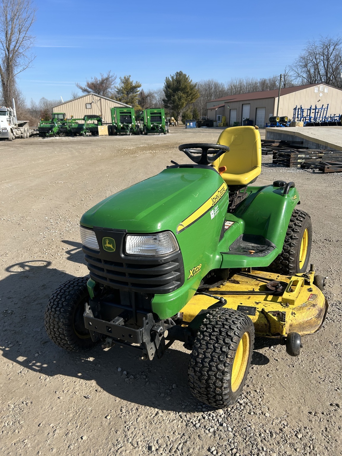 2008 John Deere X729 Lawn Mower