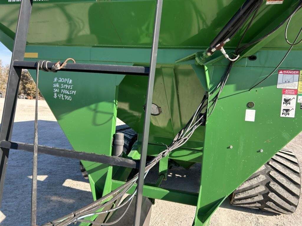 2014 J&M 1401-22T Grain Cart