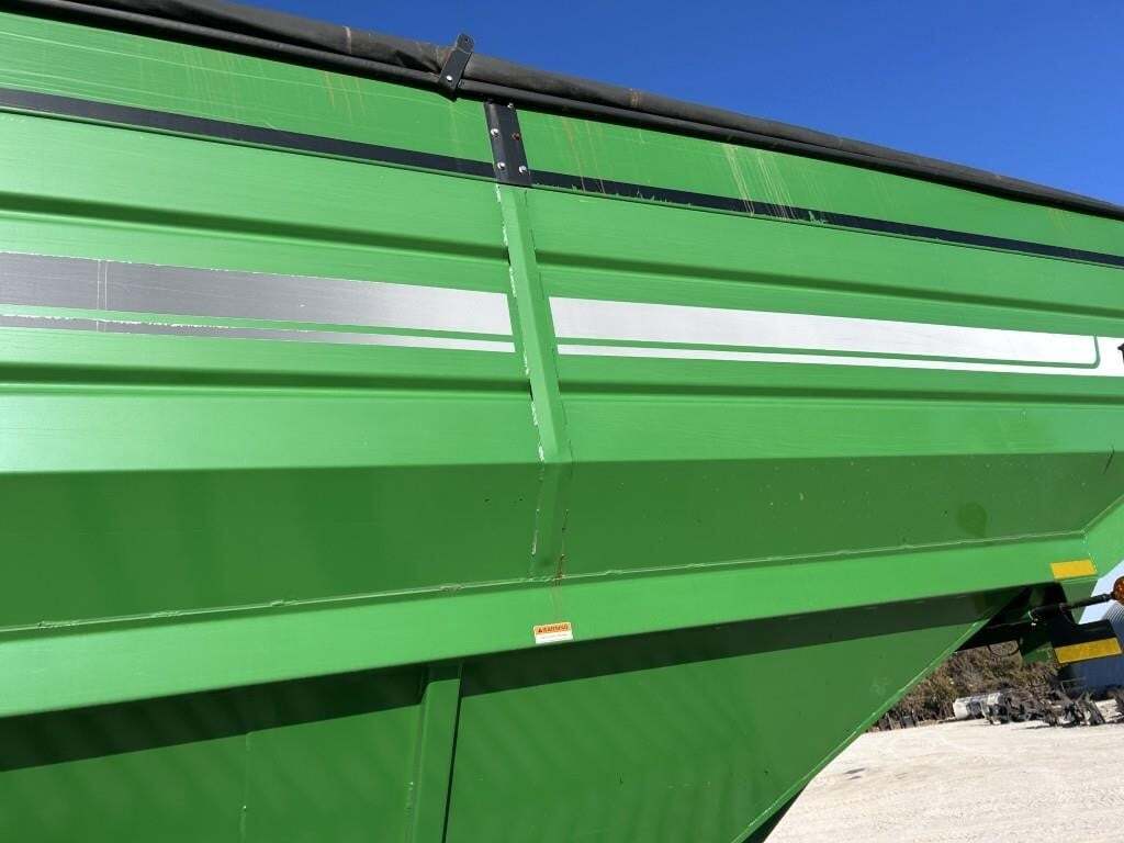 2014 J&M 1401-22T Grain Cart